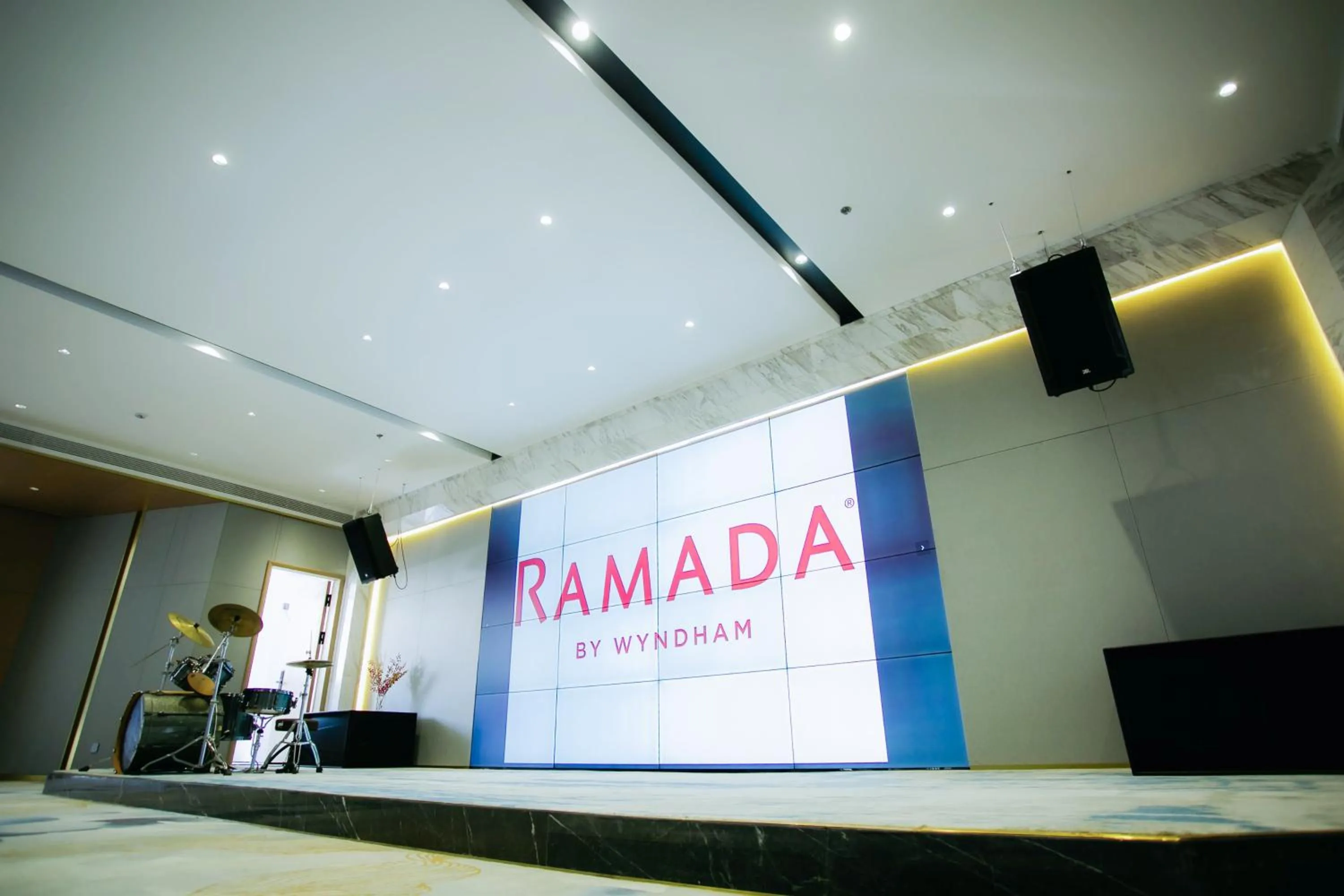 Area and facilities in Ramada by Wyndham Vientiane Central