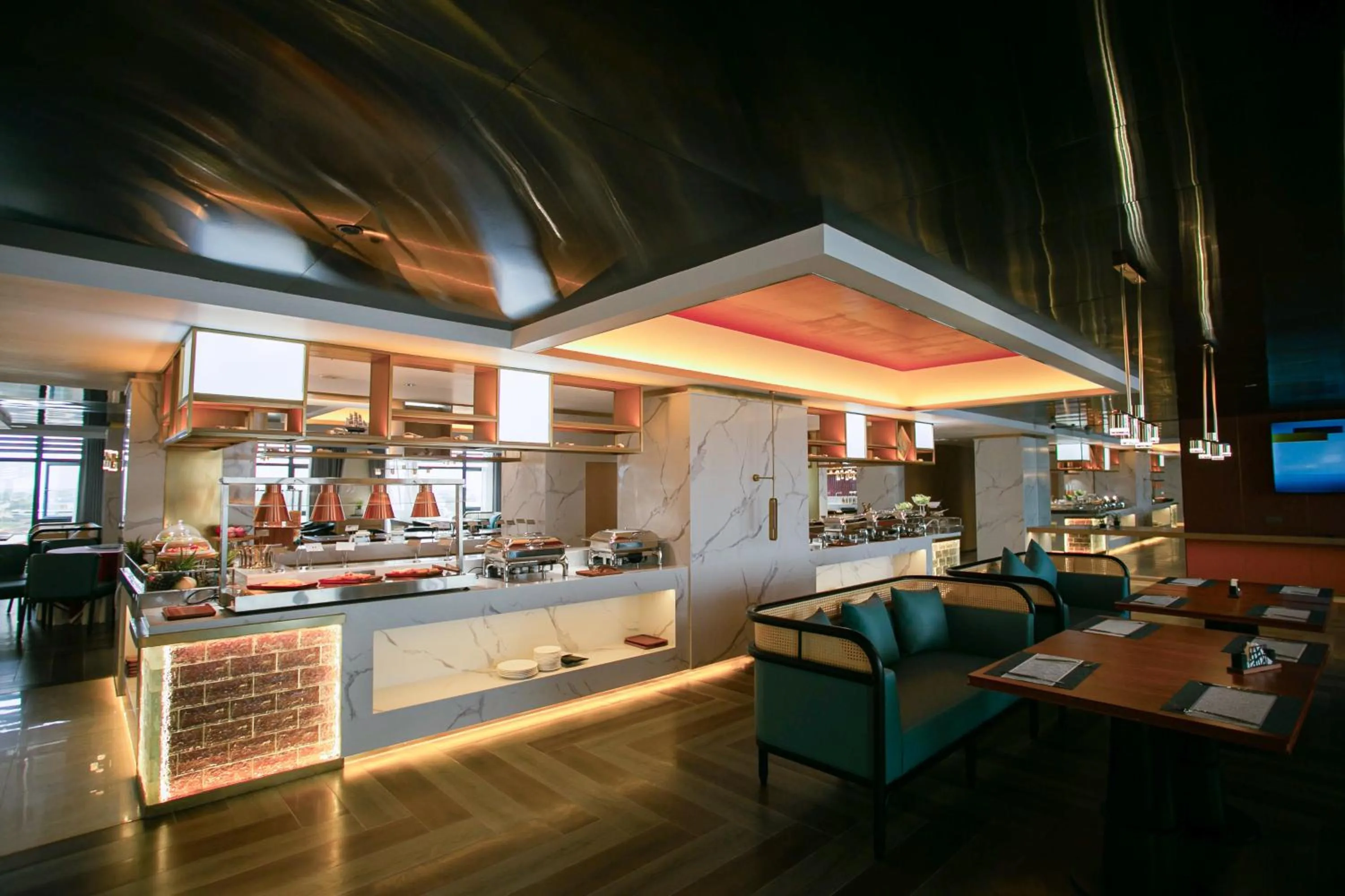 Restaurant/places to eat in Ramada by Wyndham Vientiane Central