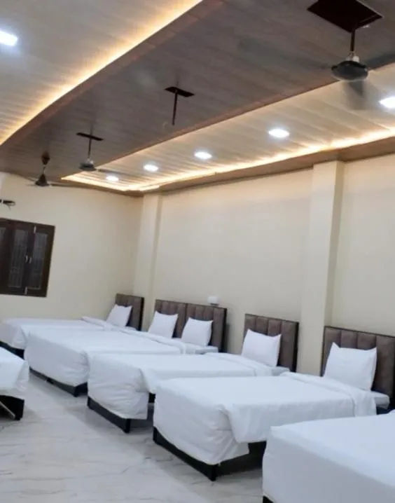 Single Bed in 10-Bed Dormitory Room in Hotel Shivsudhaa