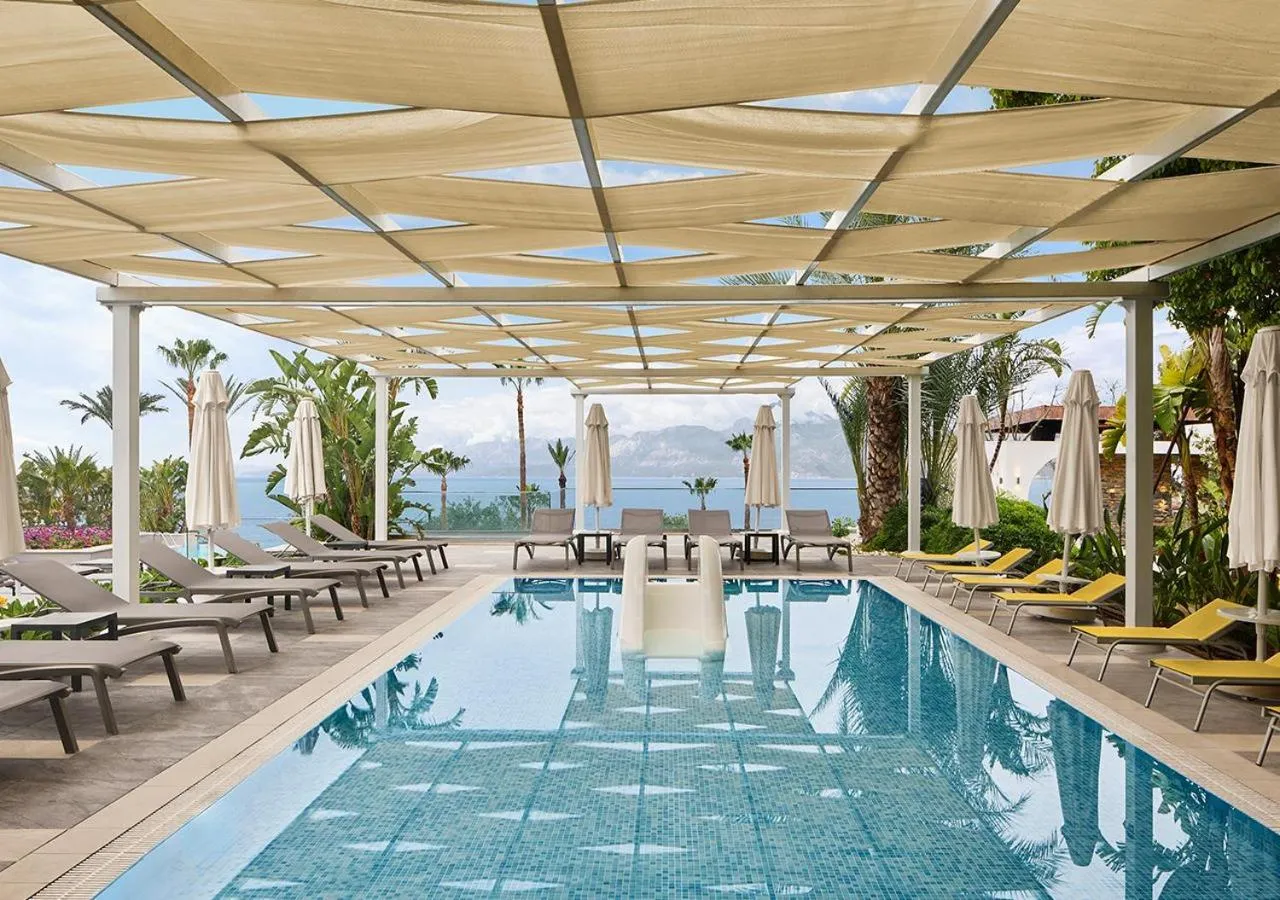 Swimming pool in Akra Antalya