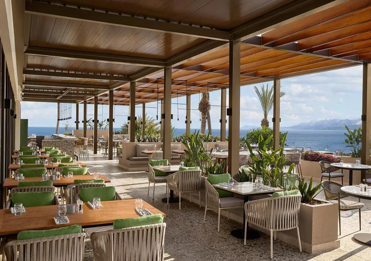 Restaurant/places to eat in Akra Antalya