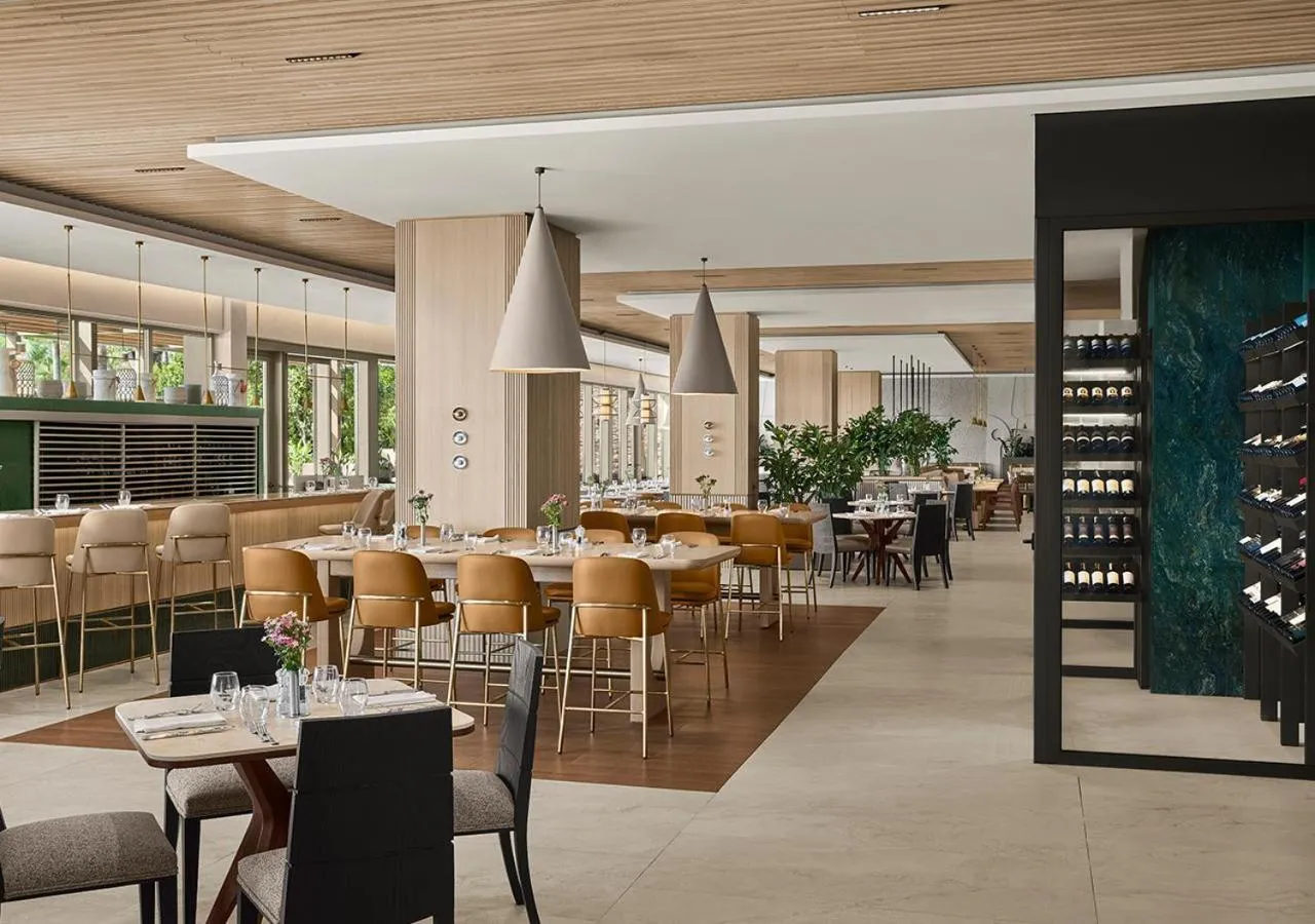 Restaurant/places to eat in Akra Antalya