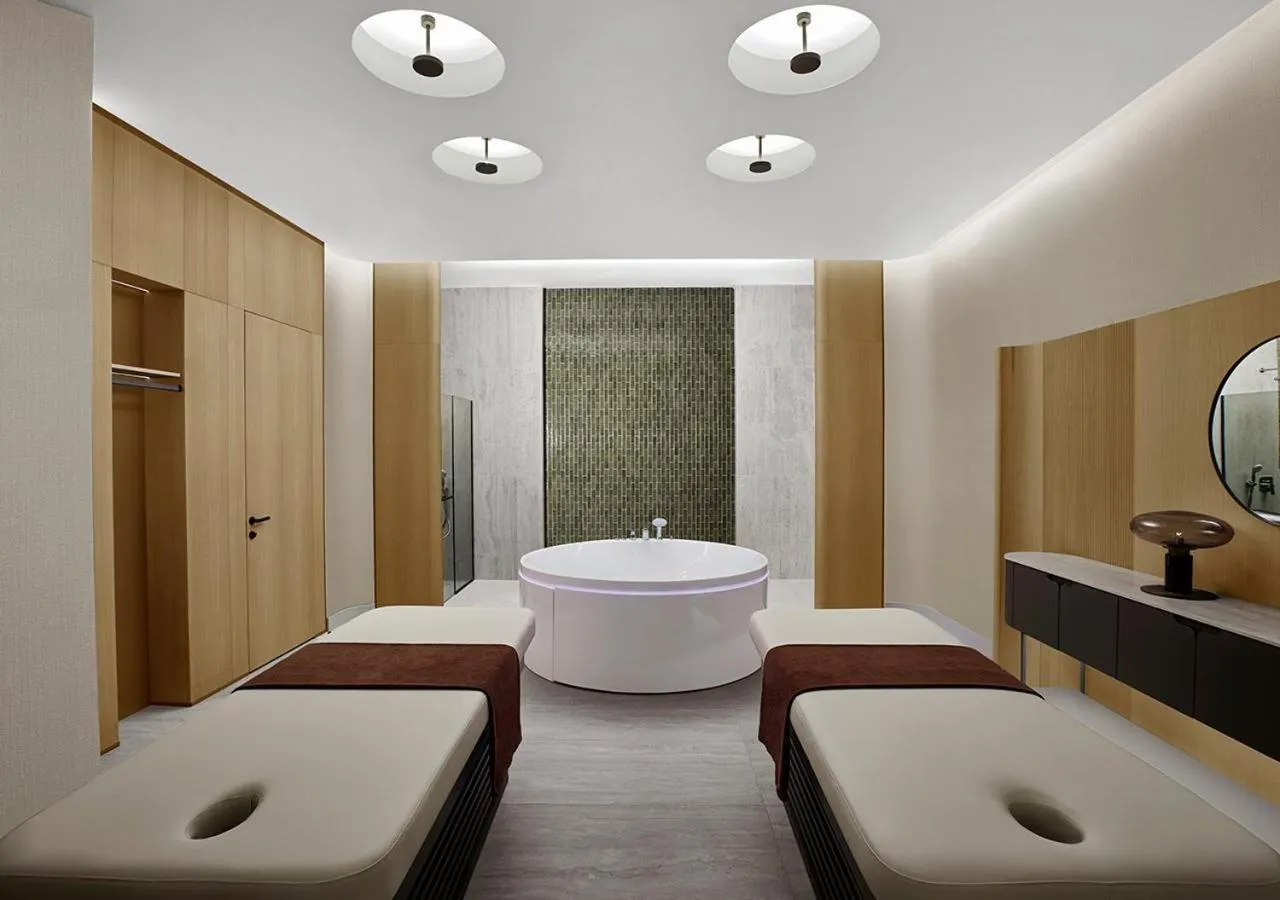 Spa and wellness centre/facilities, Bed in Akra Antalya