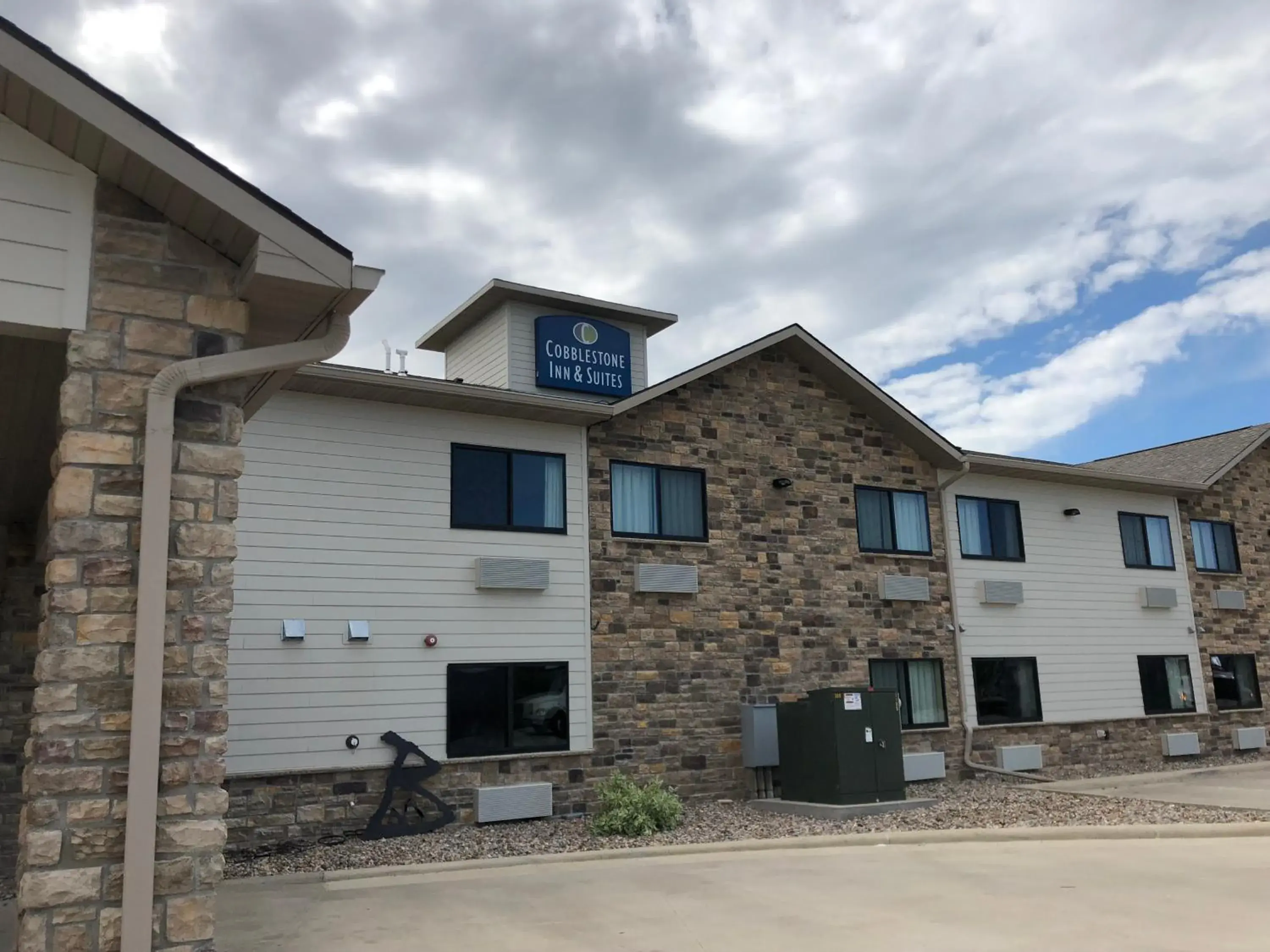 Property building in Cobblestone Inn & Suites - Denison | Oak Ridge Property building in Cobblestone Inn & Suites - Denison | Oak Ridge