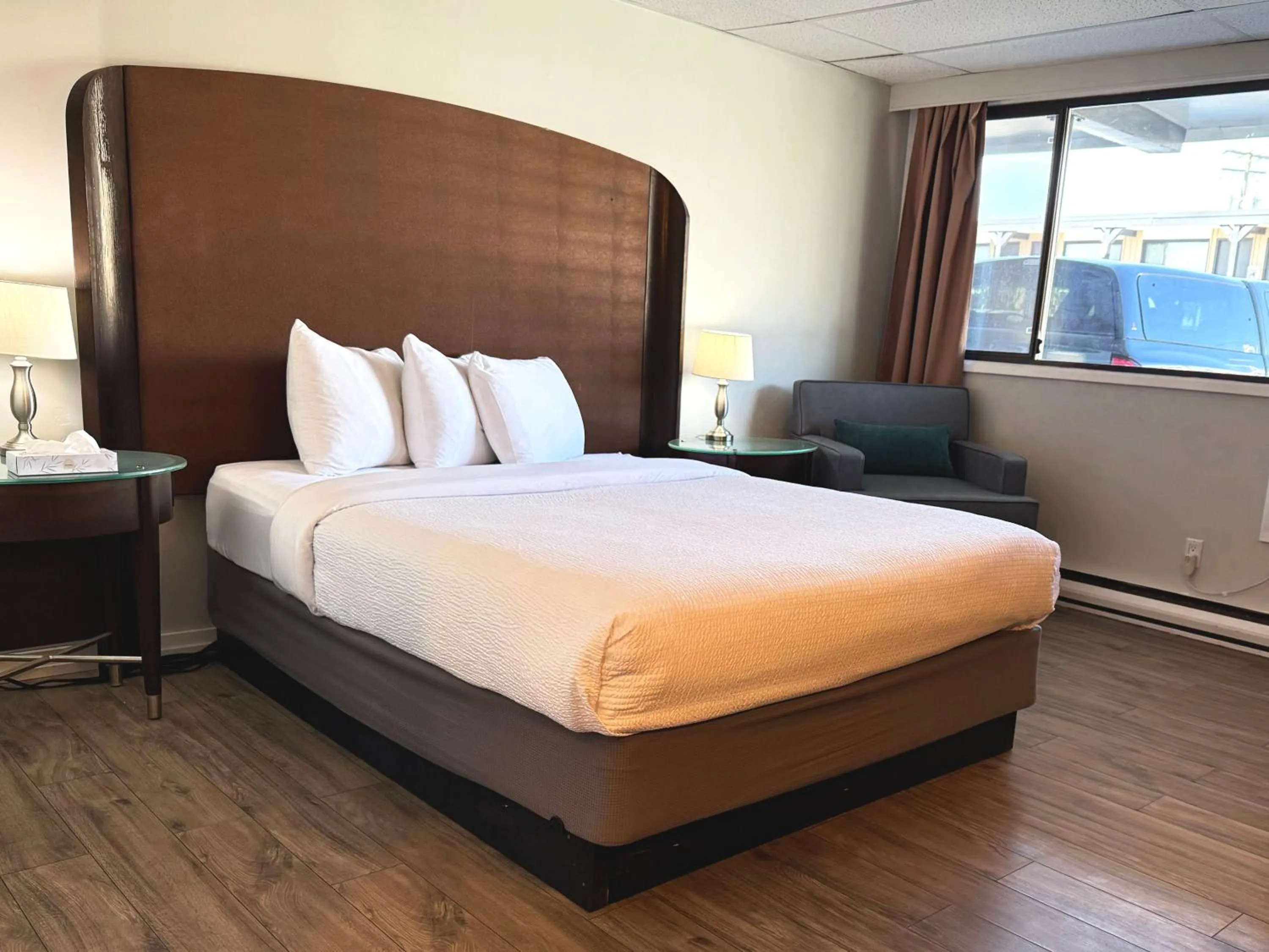 Bed in Departure Bay Motel