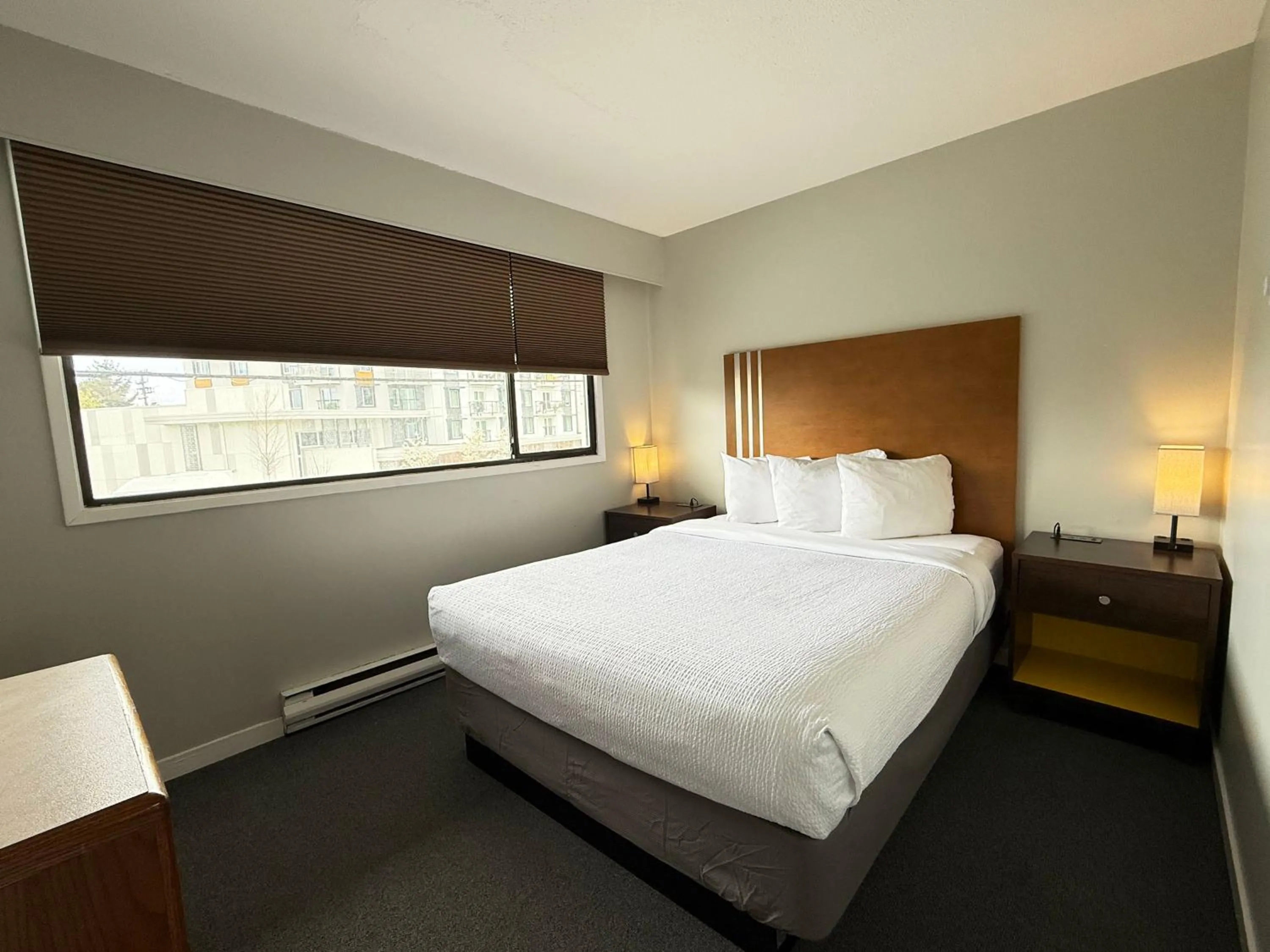 Bed in Departure Bay Motel