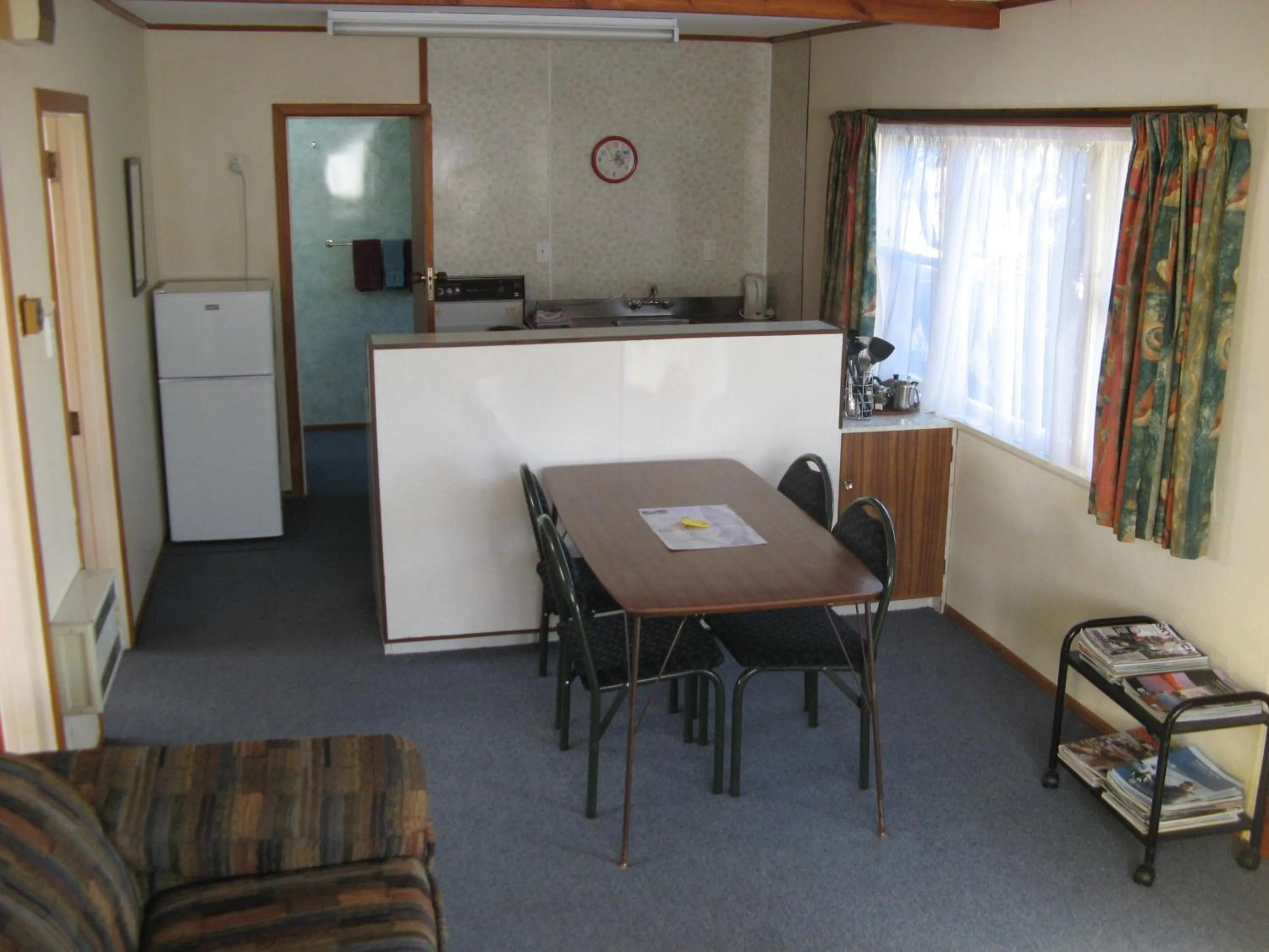 Kitchen or kitchenette in Tongariro River Motel