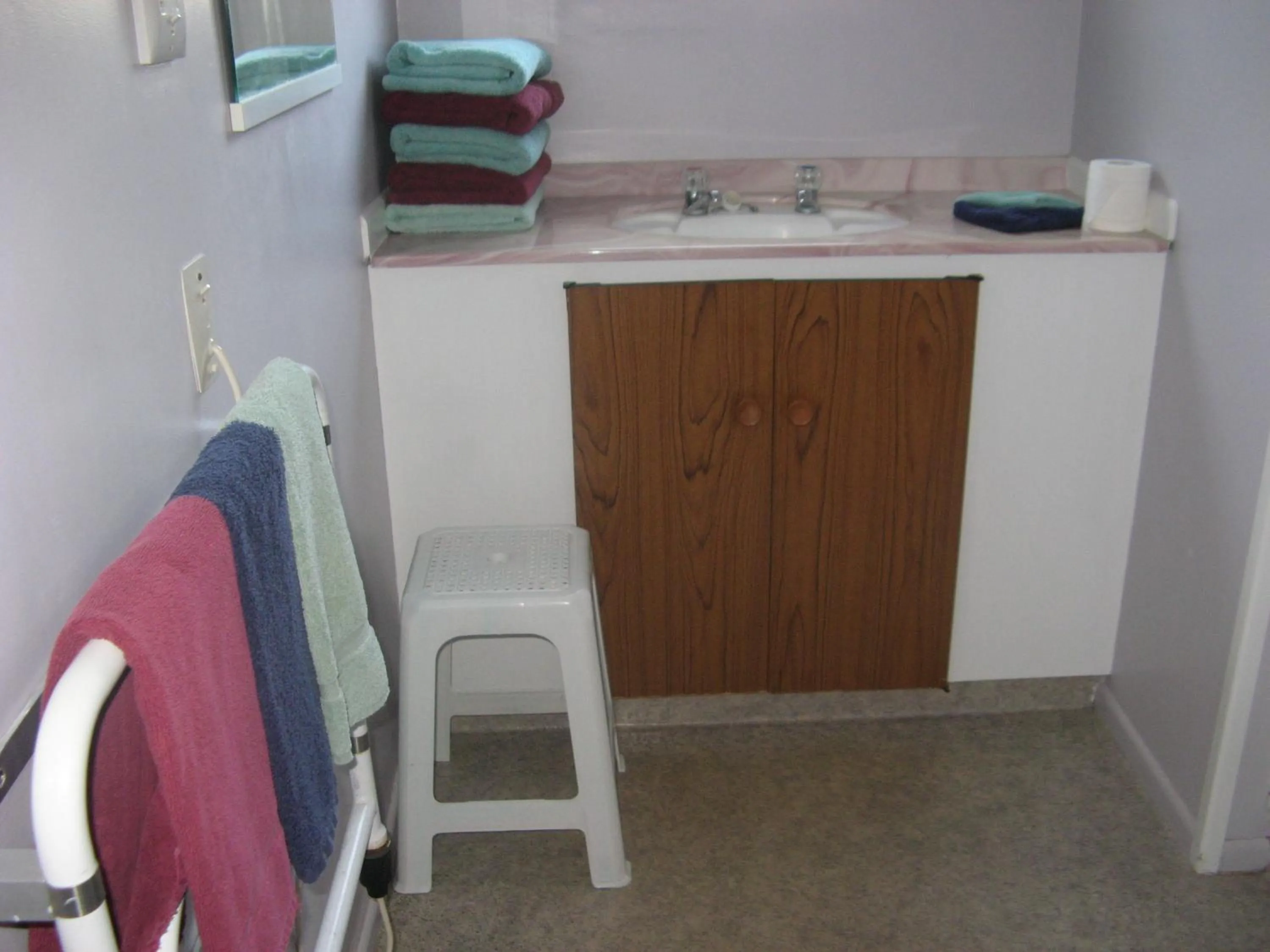 Bathroom in Tongariro River Motel