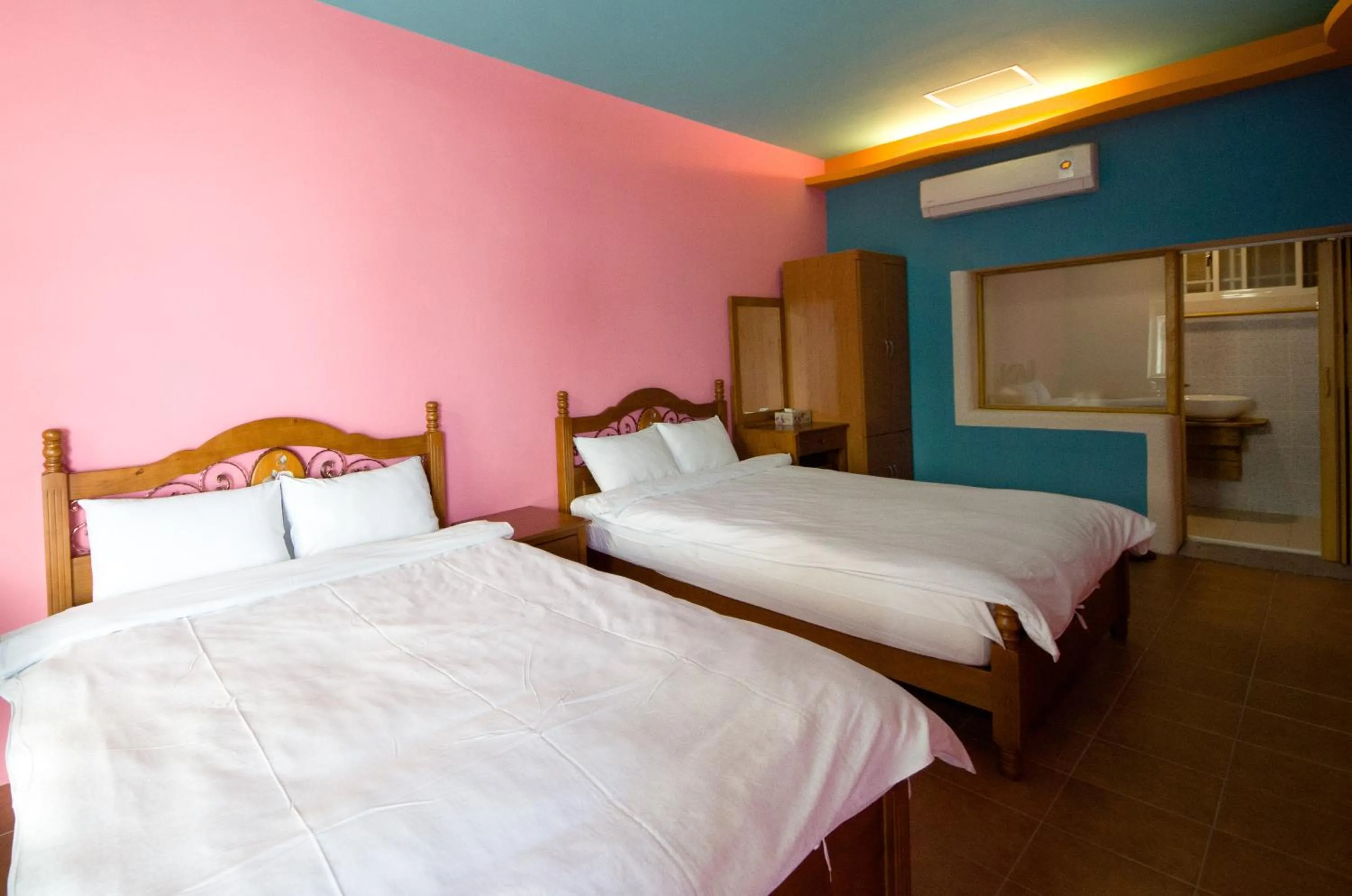 Photo of the whole room, Bed in Baisha 31 B&B