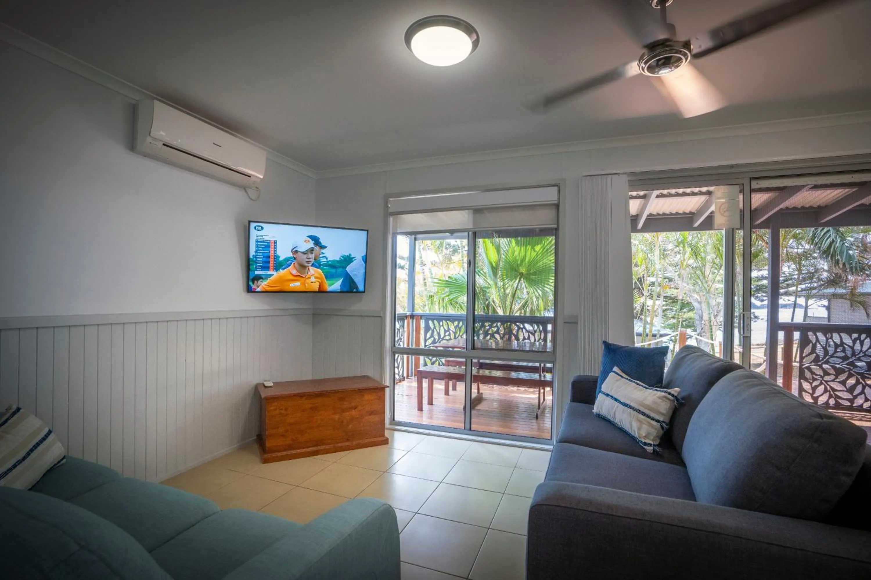 Living room in Surf Beach Holiday Park