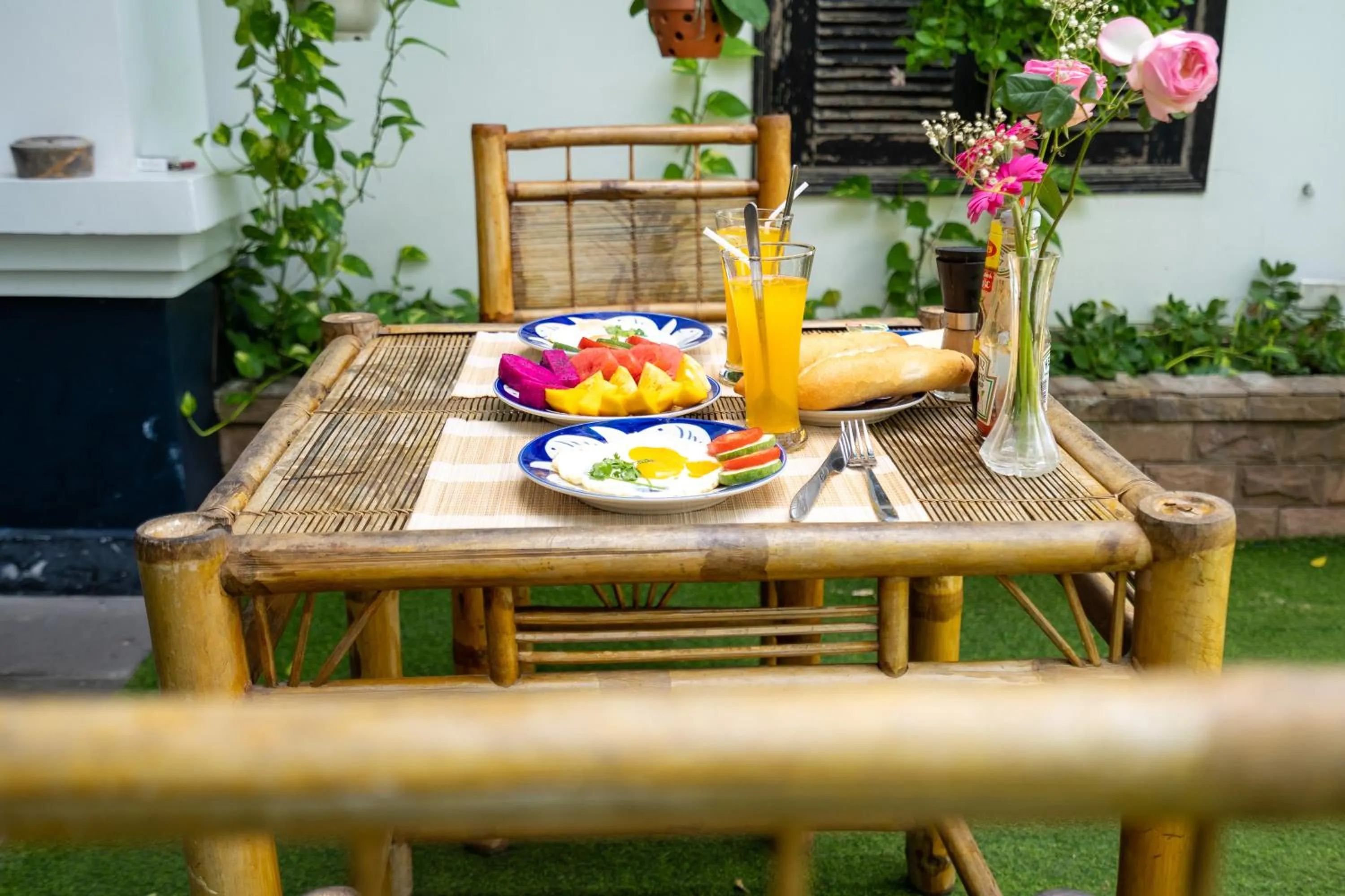 Food and drinks in Blue An Bang Villa