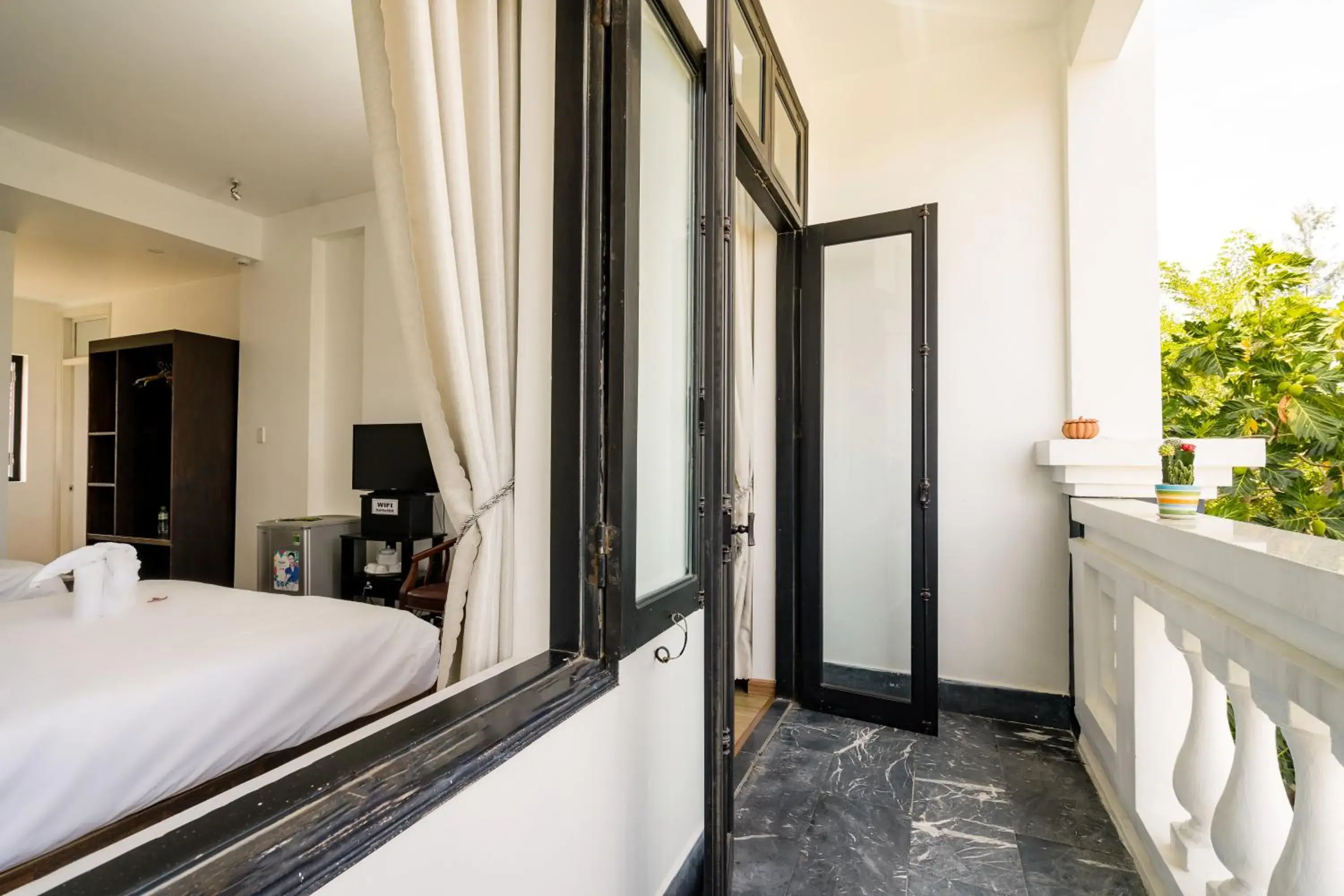 Superior Twin Room in Blue An Bang Villa Superior Twin Room in Blue An Bang Villa