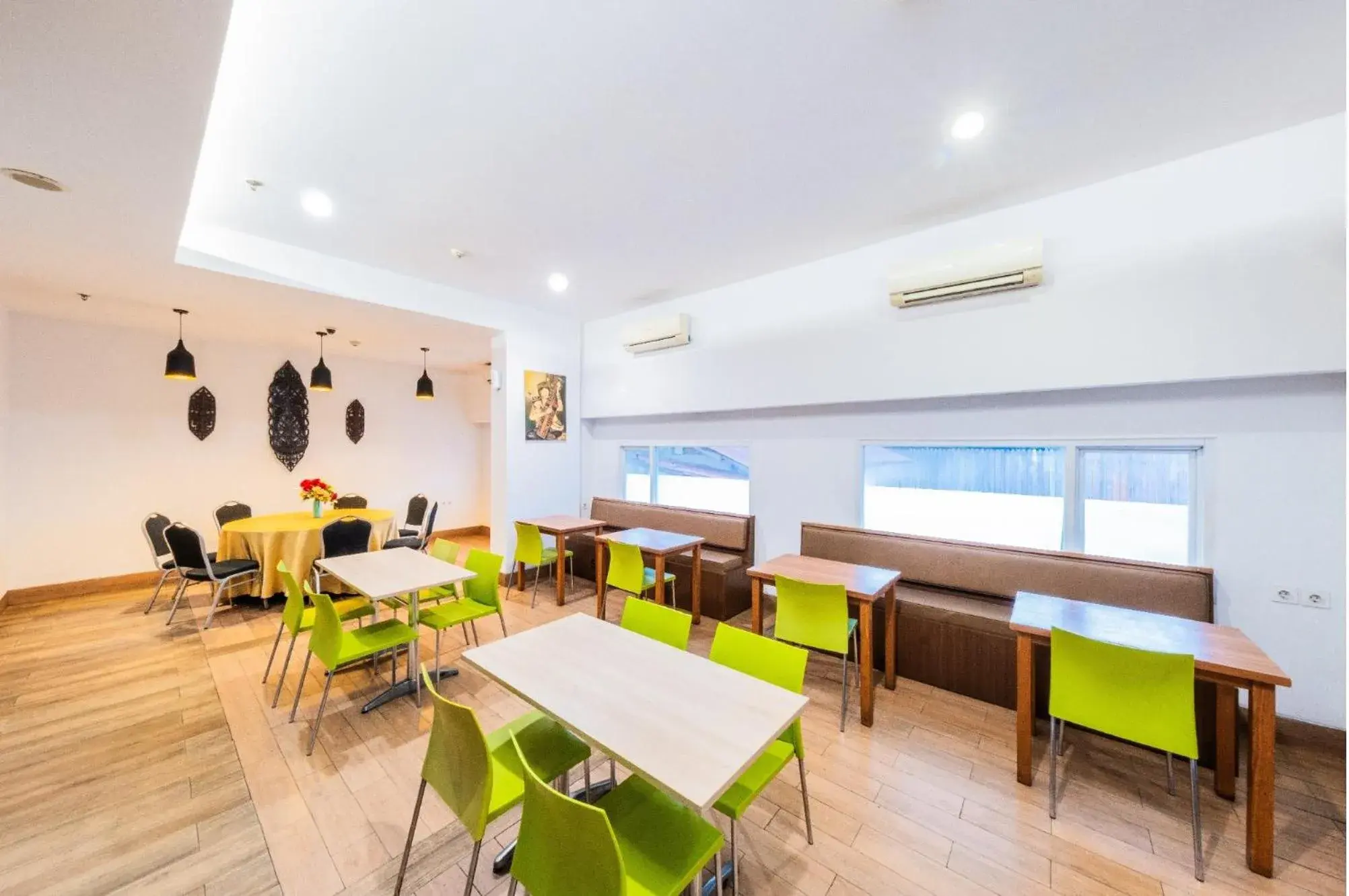 Restaurant/places to eat in Whiz Prime Hotel Balikpapan Restaurant/places to eat in Whiz Prime Hotel Balikpapan