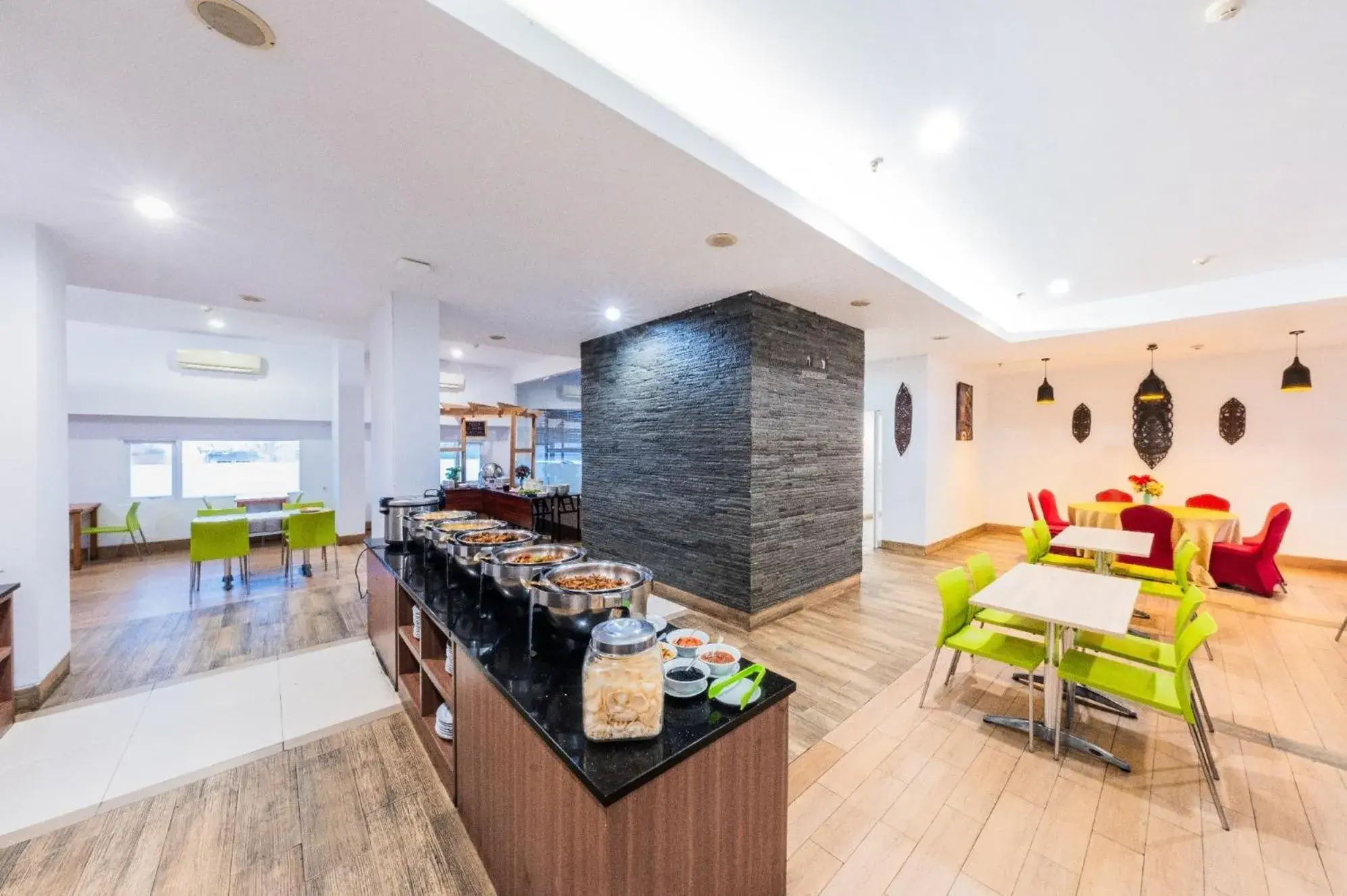 Restaurant/places to eat in Whiz Prime Hotel Balikpapan Restaurant/places to eat in Whiz Prime Hotel Balikpapan