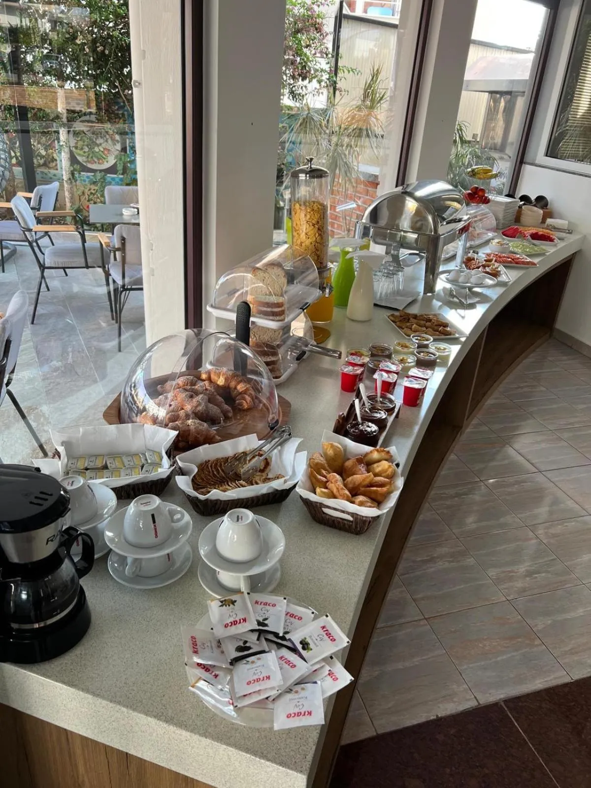 Food and drinks in Hotel Kroi