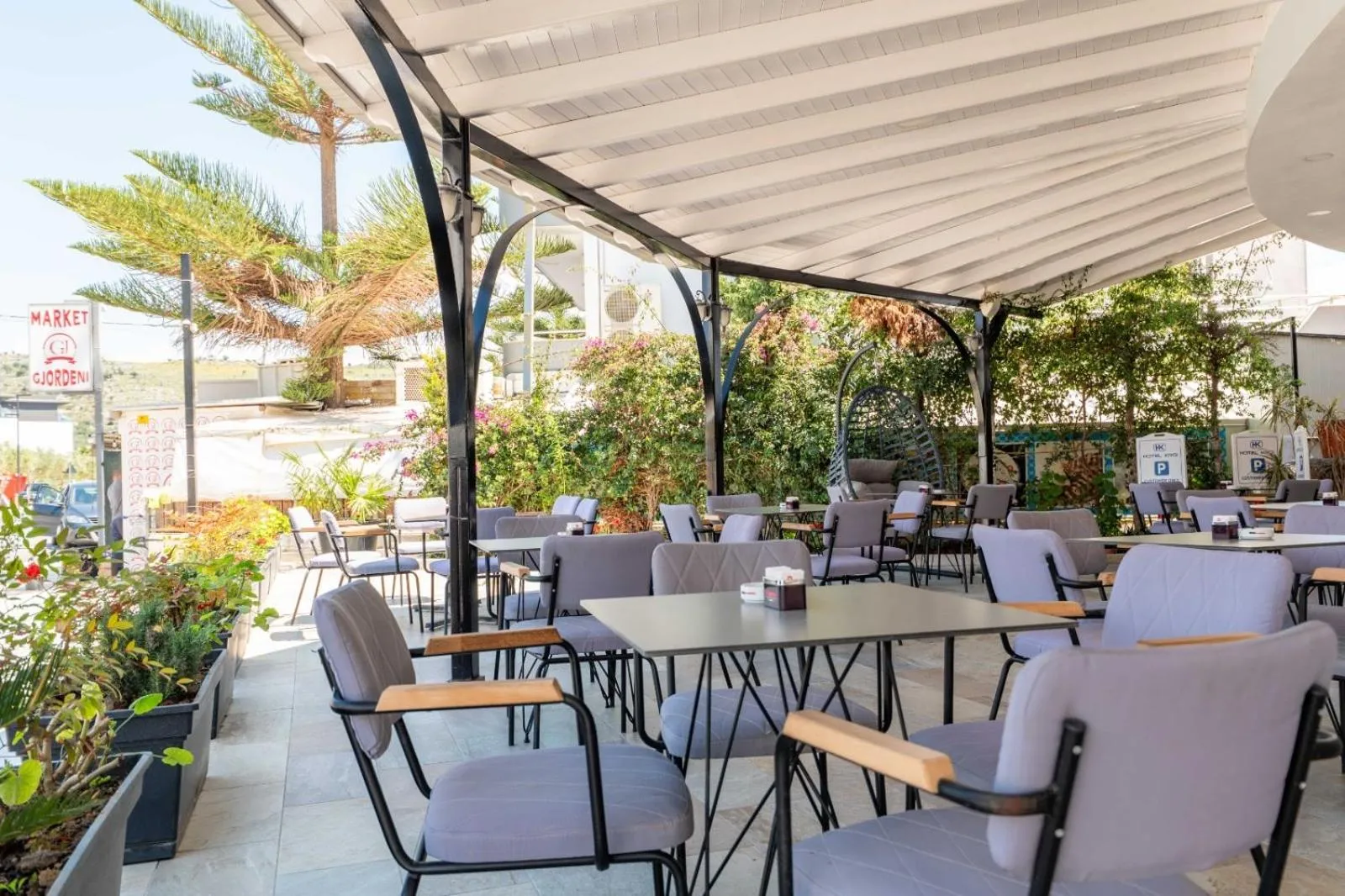 Seating area in Hotel Kroi