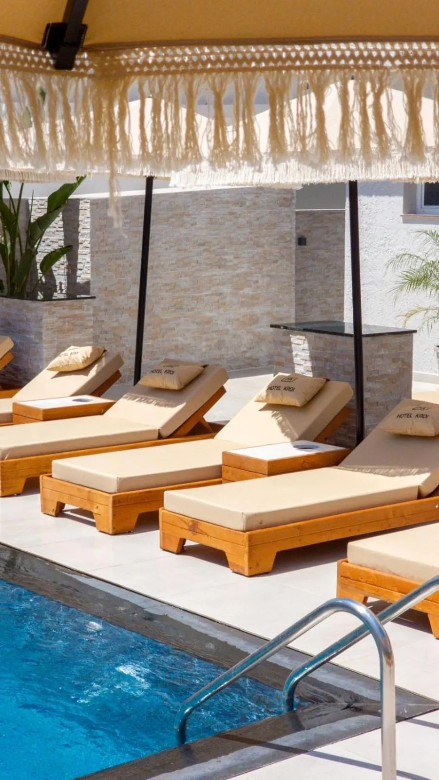 Pool view in Hotel Kroi