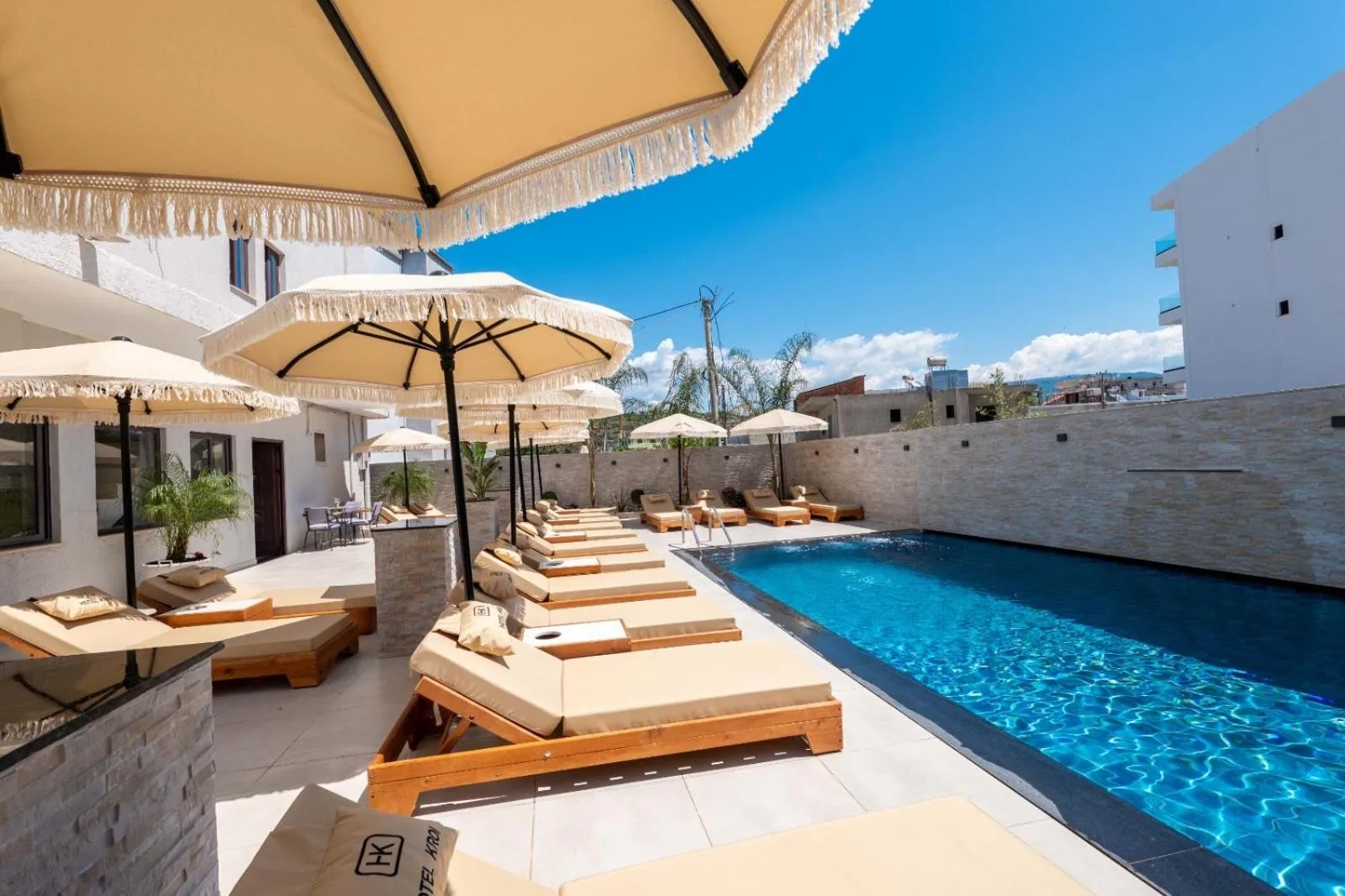 Swimming pool in Hotel Kroi