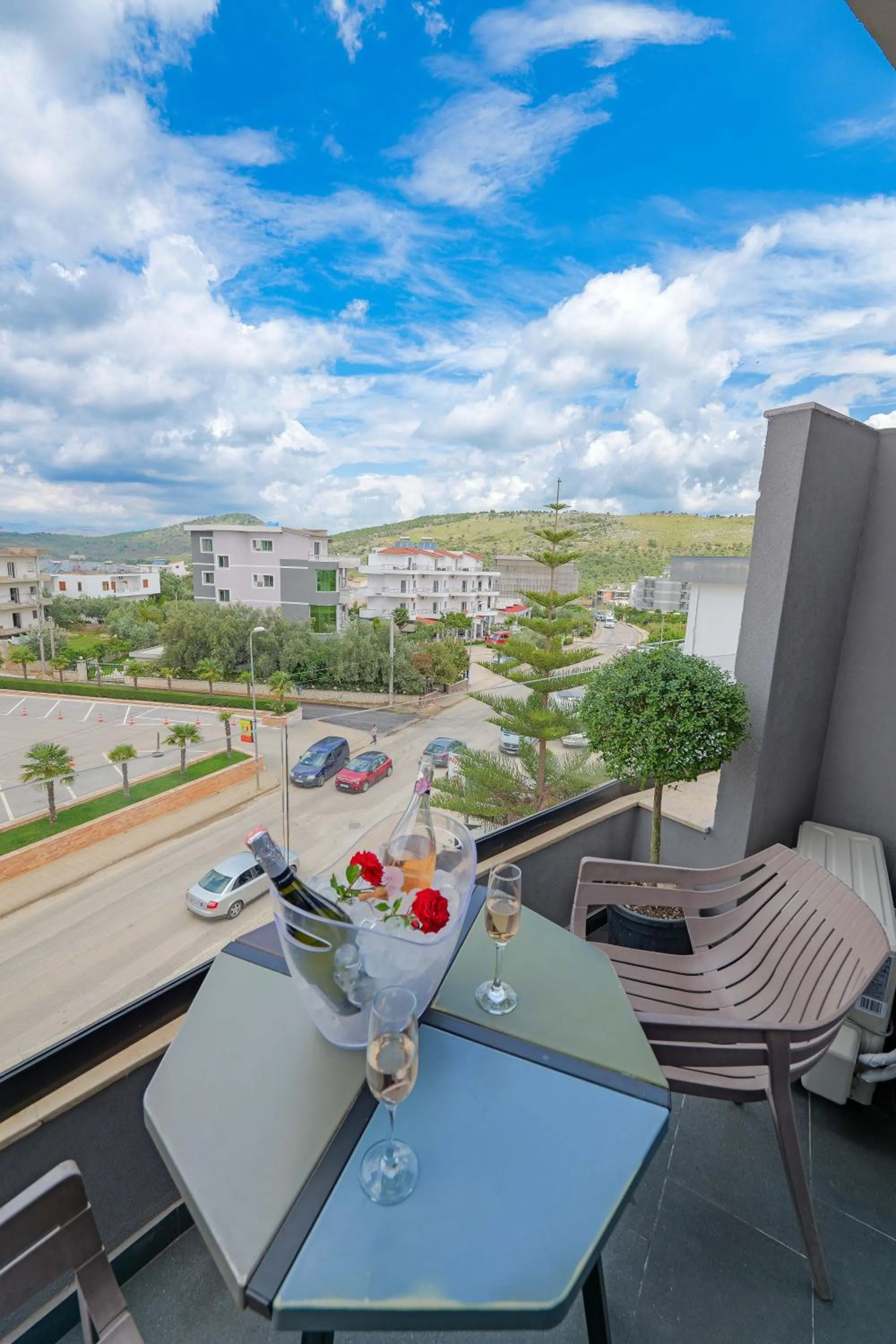 Day in Hotel Kroi
