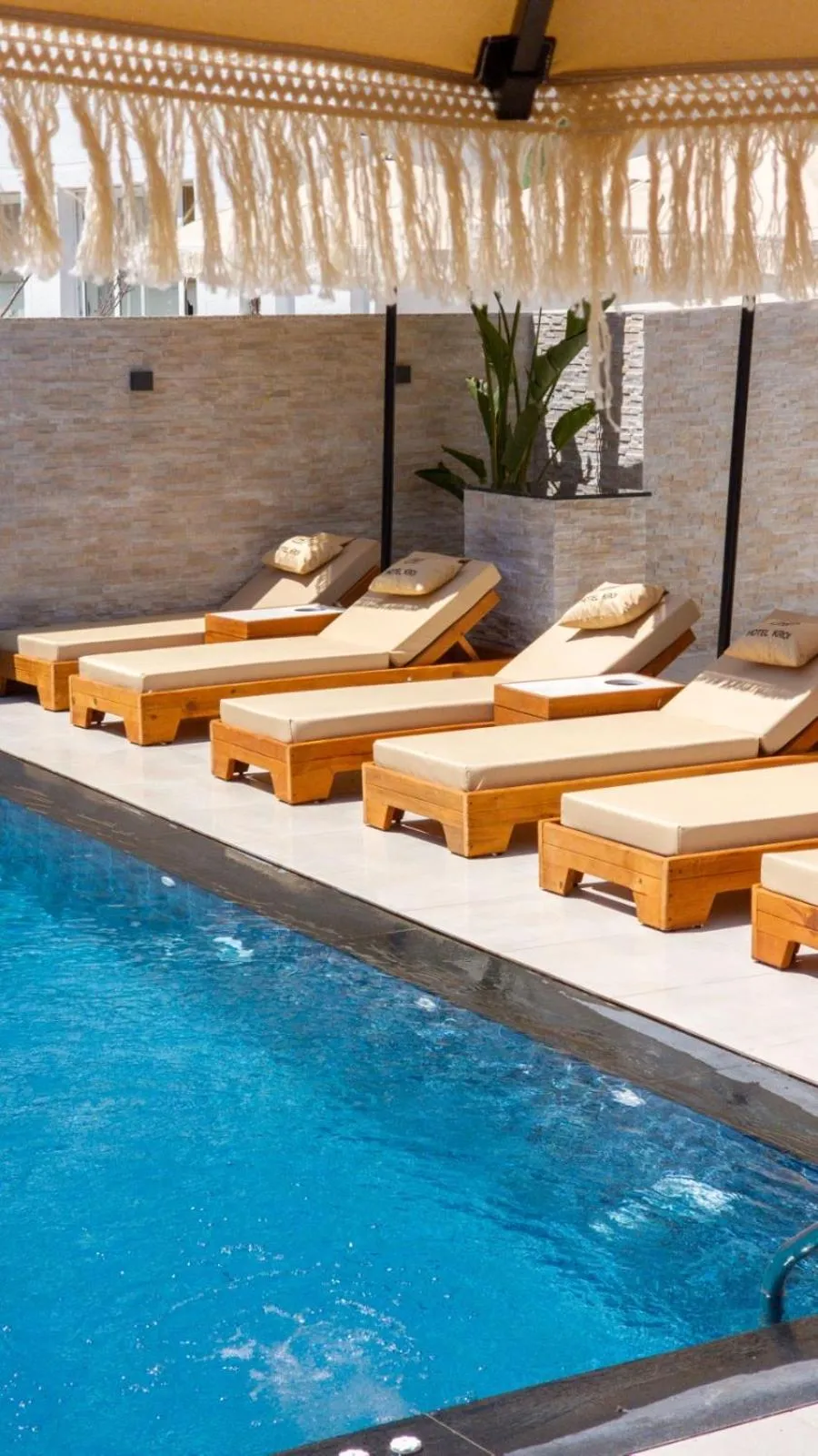 Swimming pool in Hotel Kroi