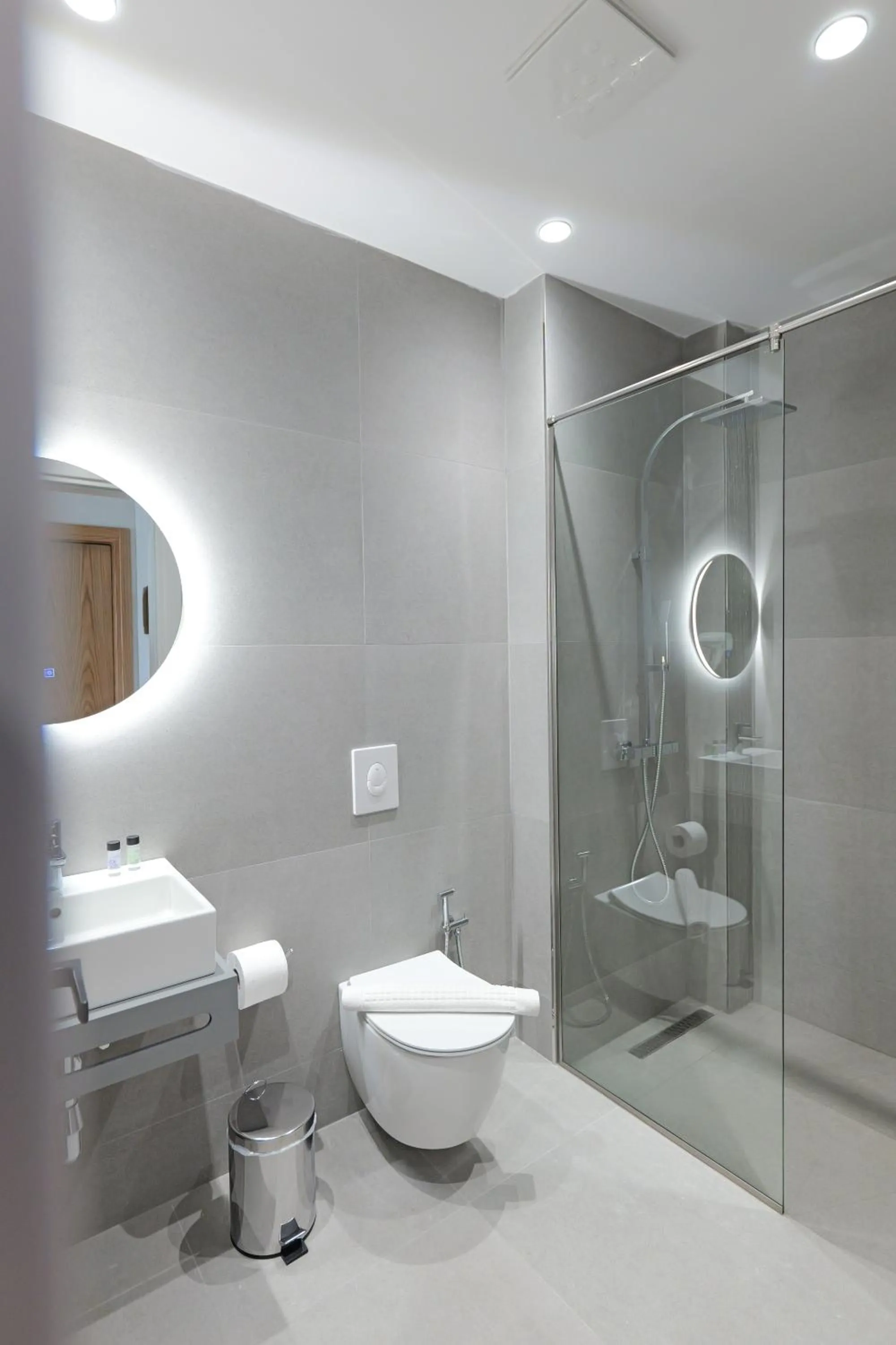 Shower in Hotel Kroi