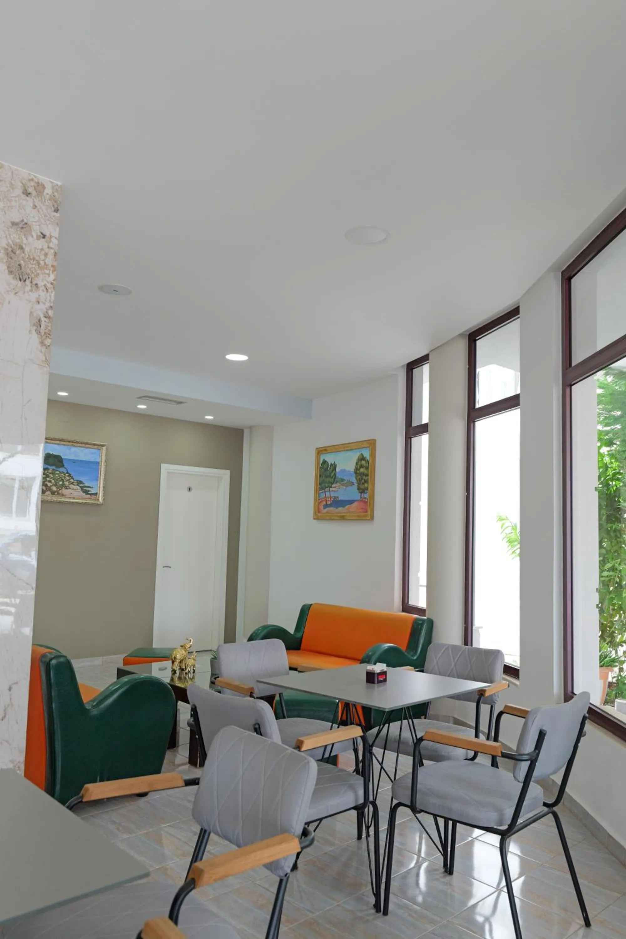 Seating area in Hotel Kroi