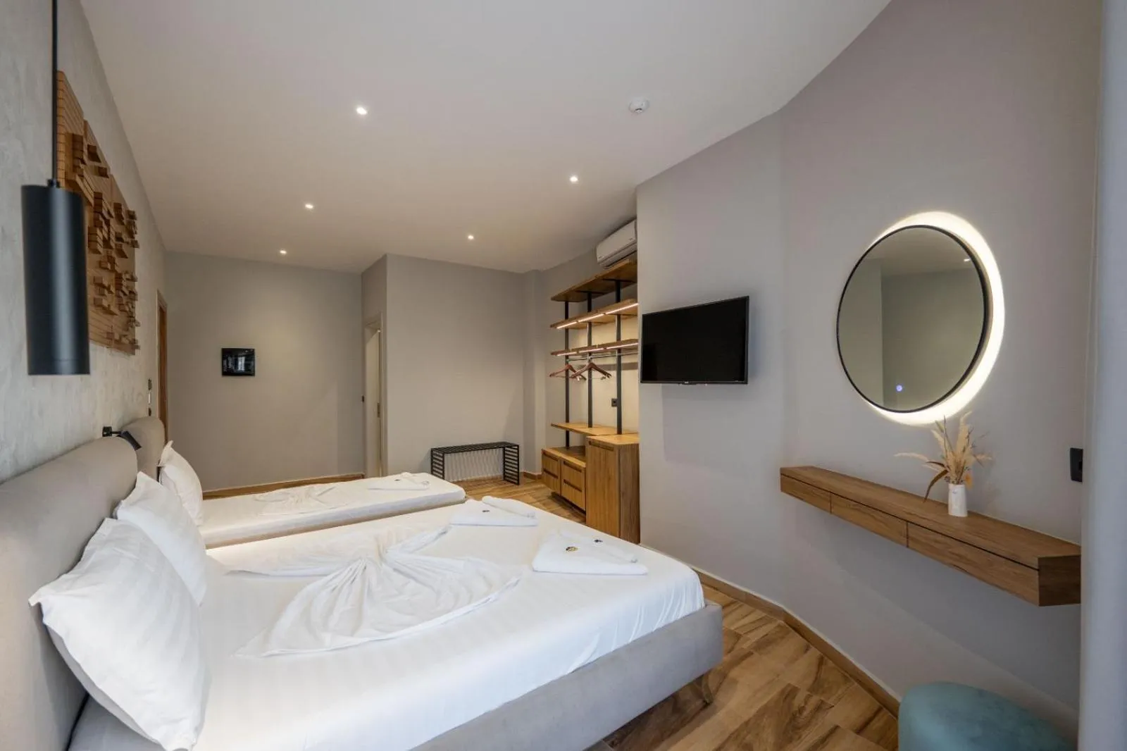 TV and multimedia, Bed in Hotel Kroi
