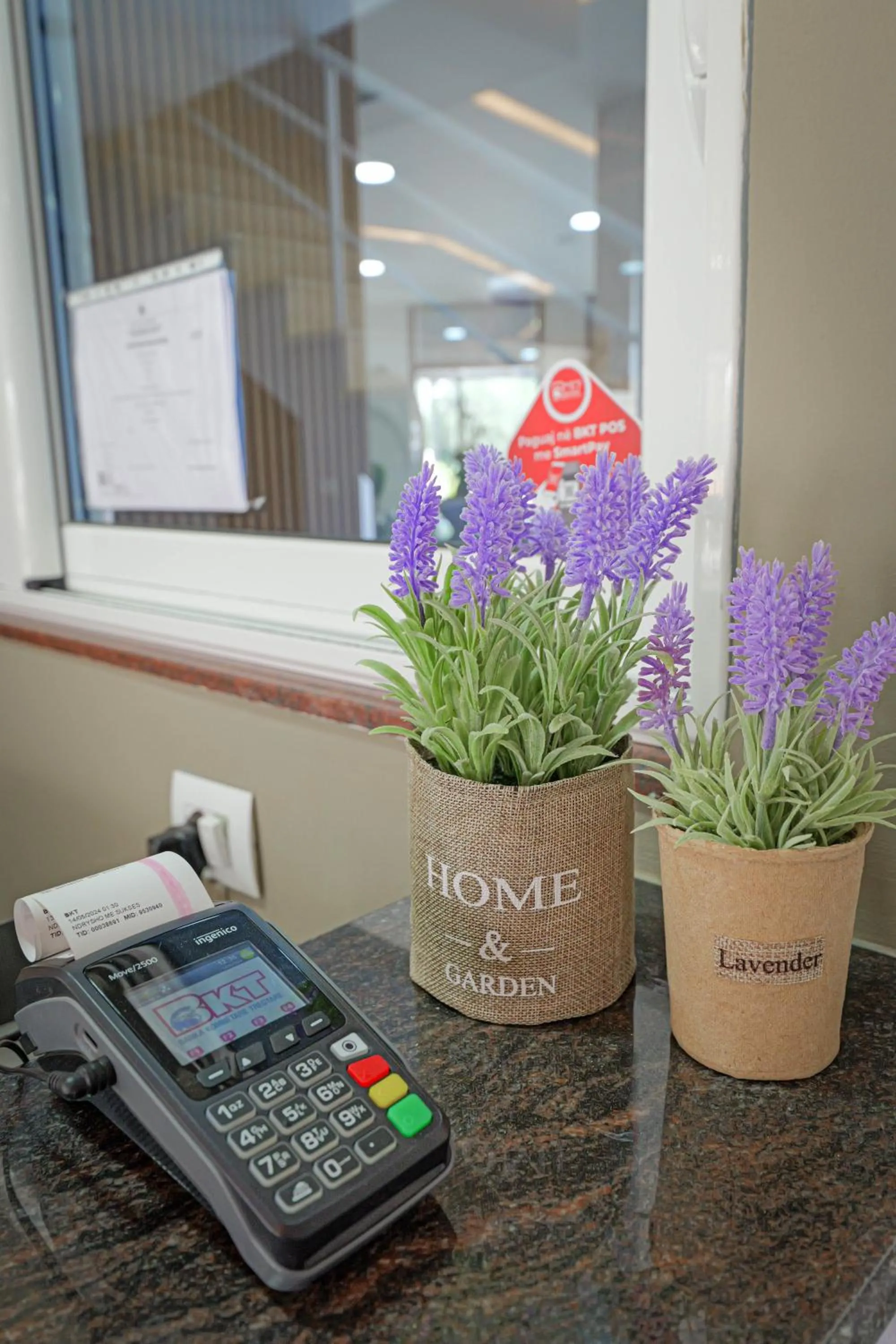 Text overlay in Hotel Kroi