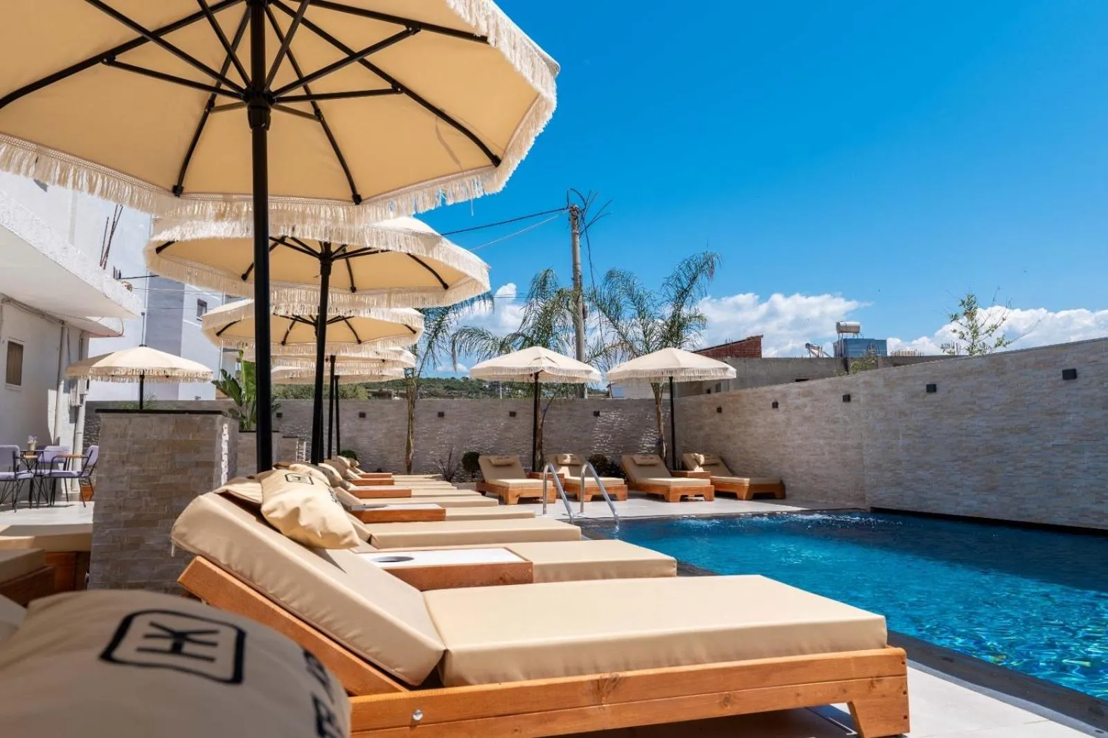Pool view in Hotel Kroi