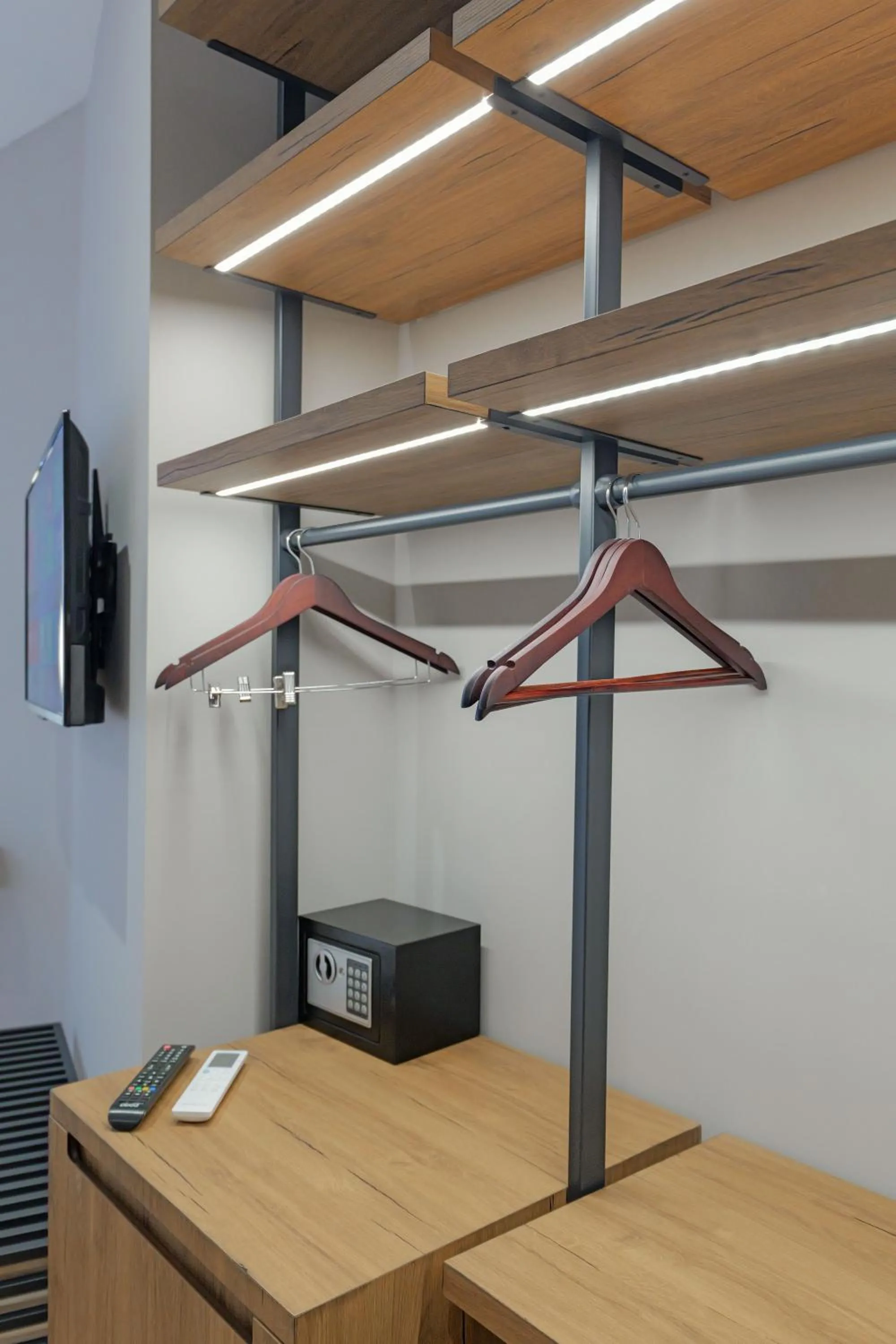 wardrobe in Hotel Kroi
