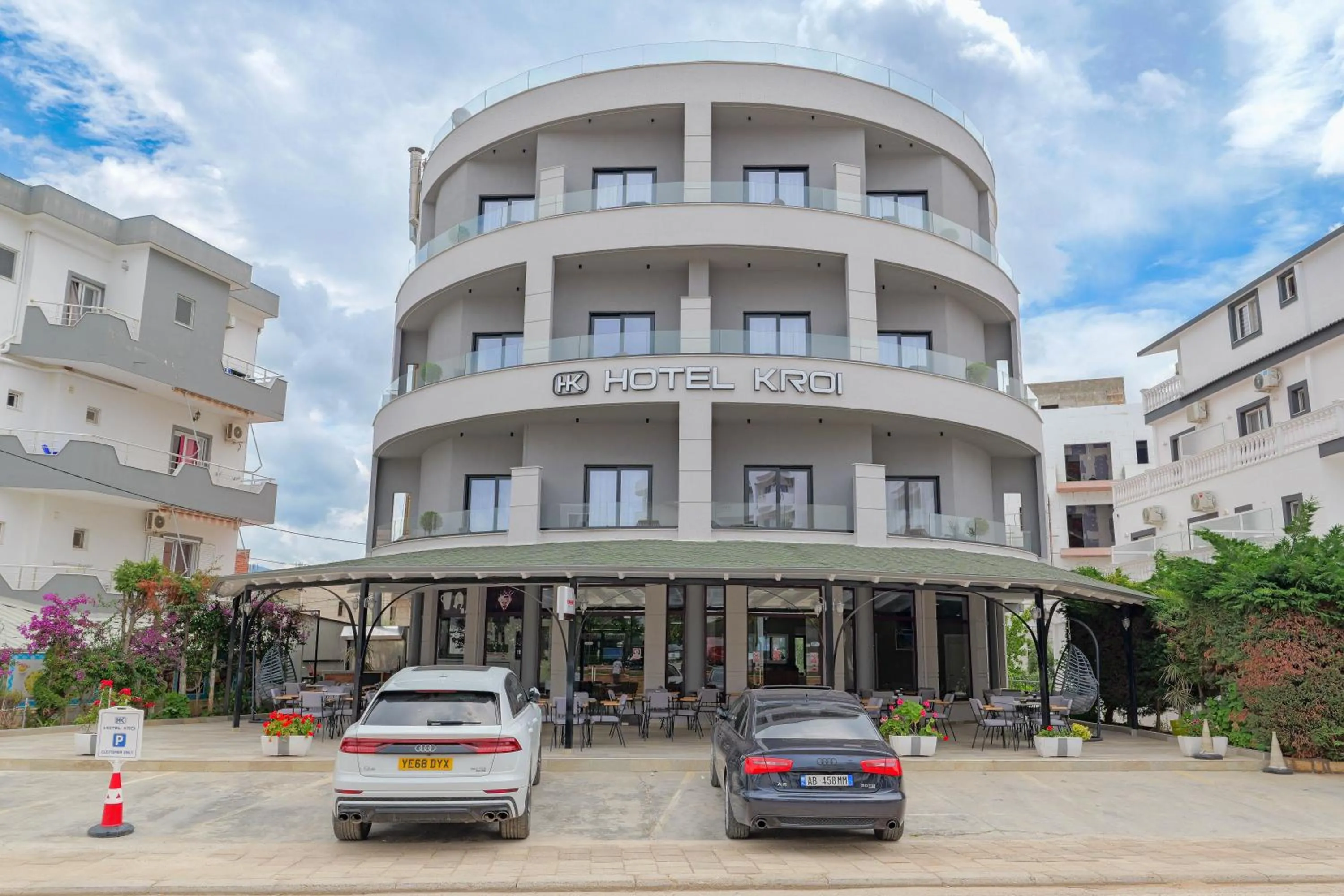 Property building in Hotel Kroi