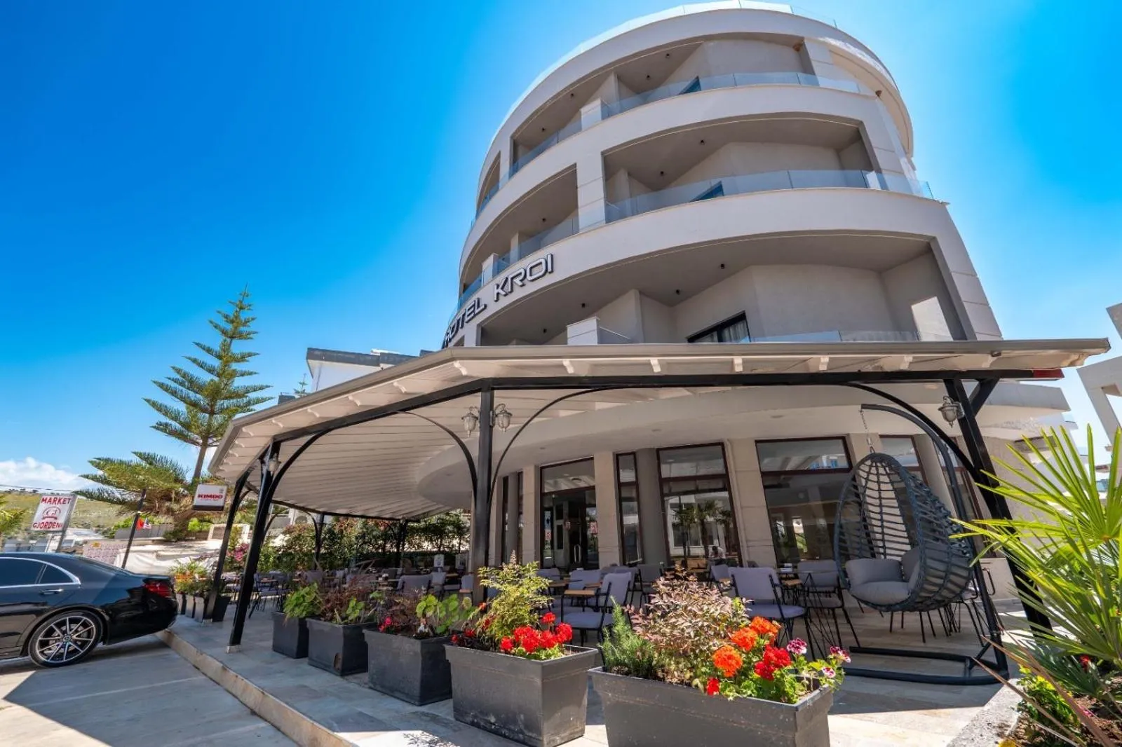 Property building in Hotel Kroi
