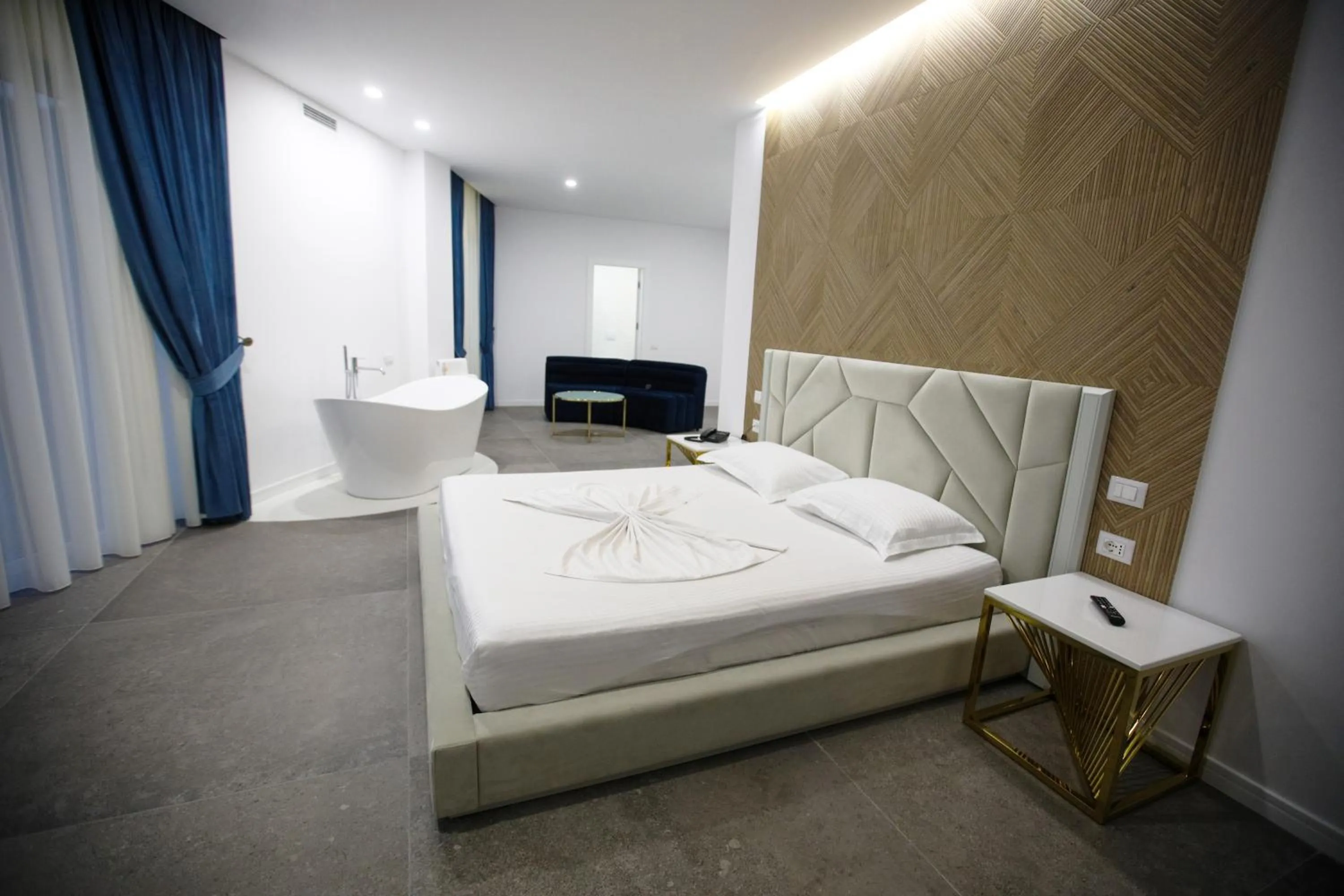 Bed in HH Boutique Hotel