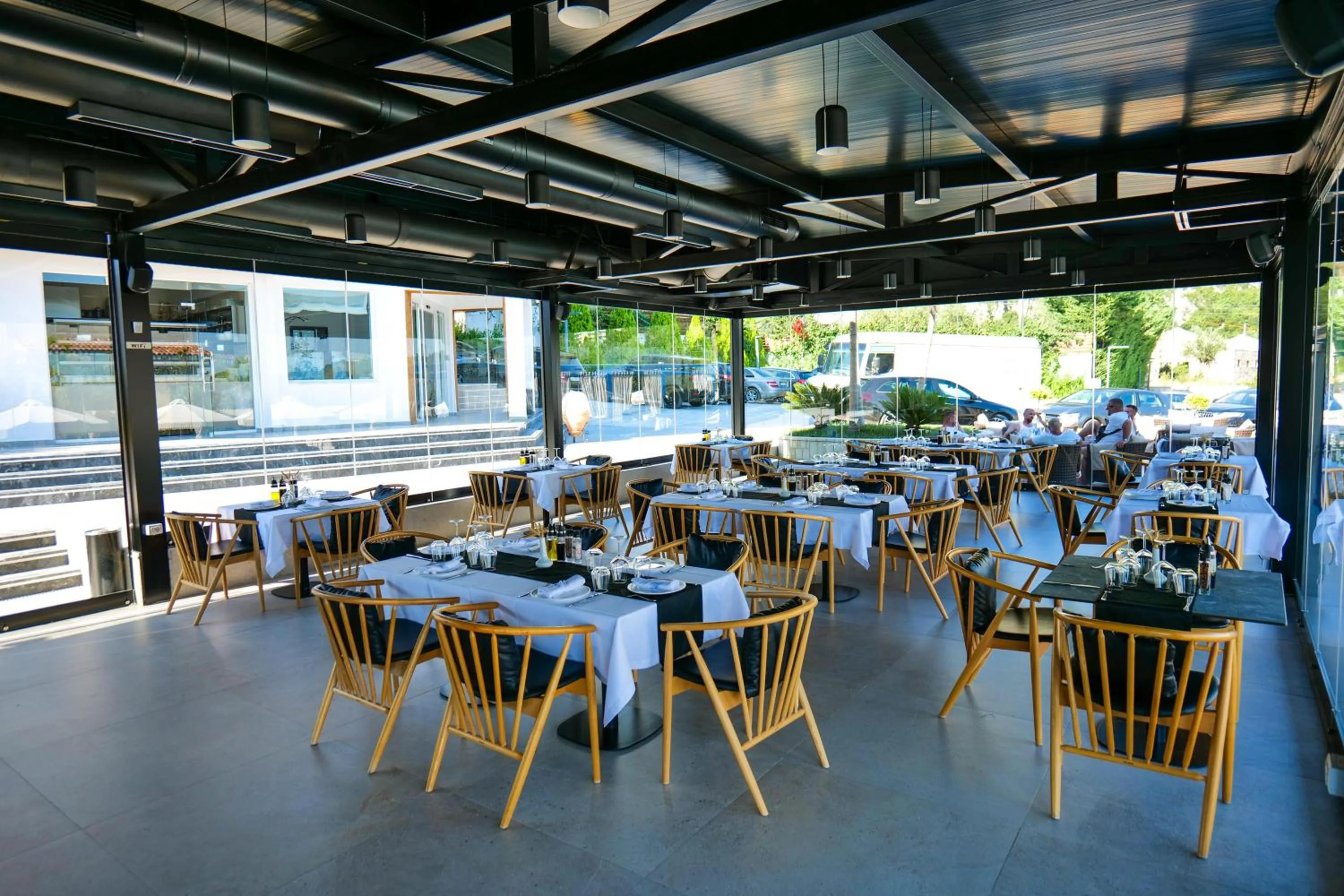 Restaurant/places to eat in Blue Boutique Hotel