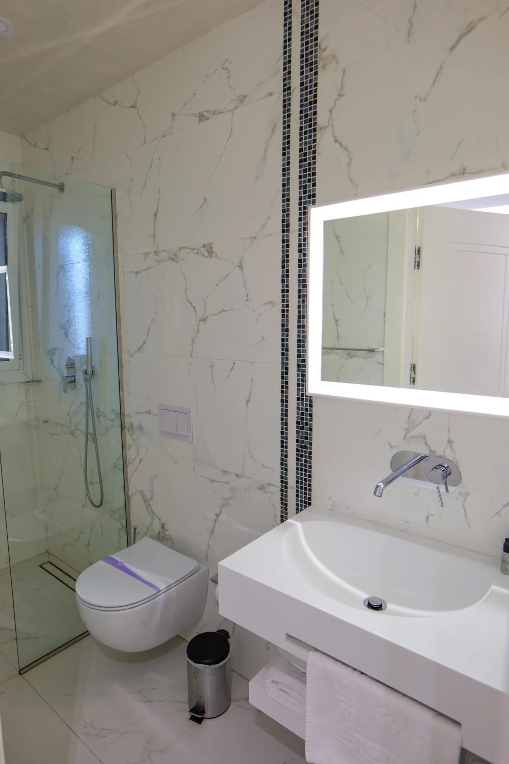 Bathroom in HH Boutique Hotel