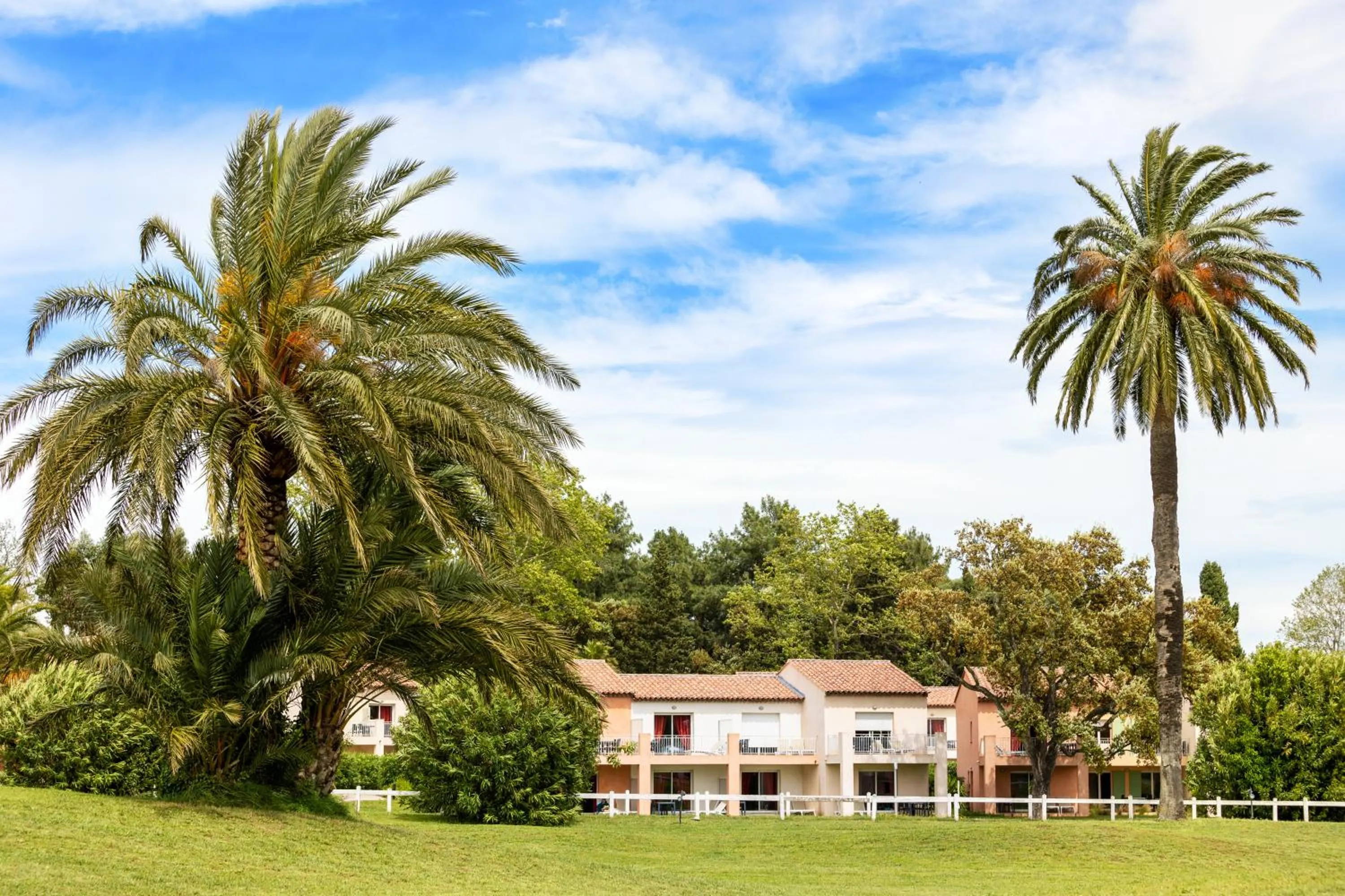 Facade/entrance in SOWELL RESIDENCES Les Perles du Golfe de Saint-Tropez