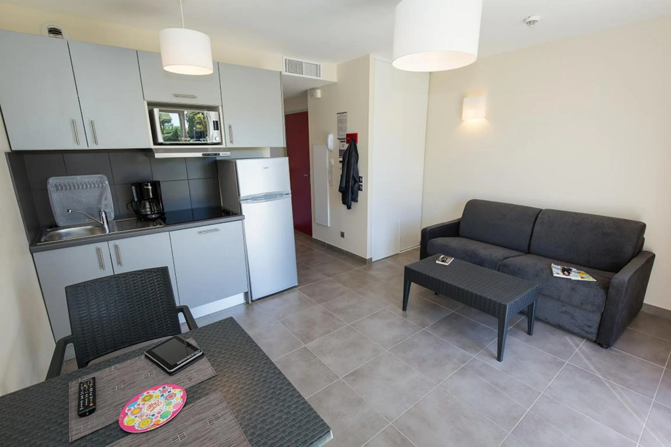 Dining area in SOWELL RESIDENCES Les Perles du Golfe de Saint-Tropez