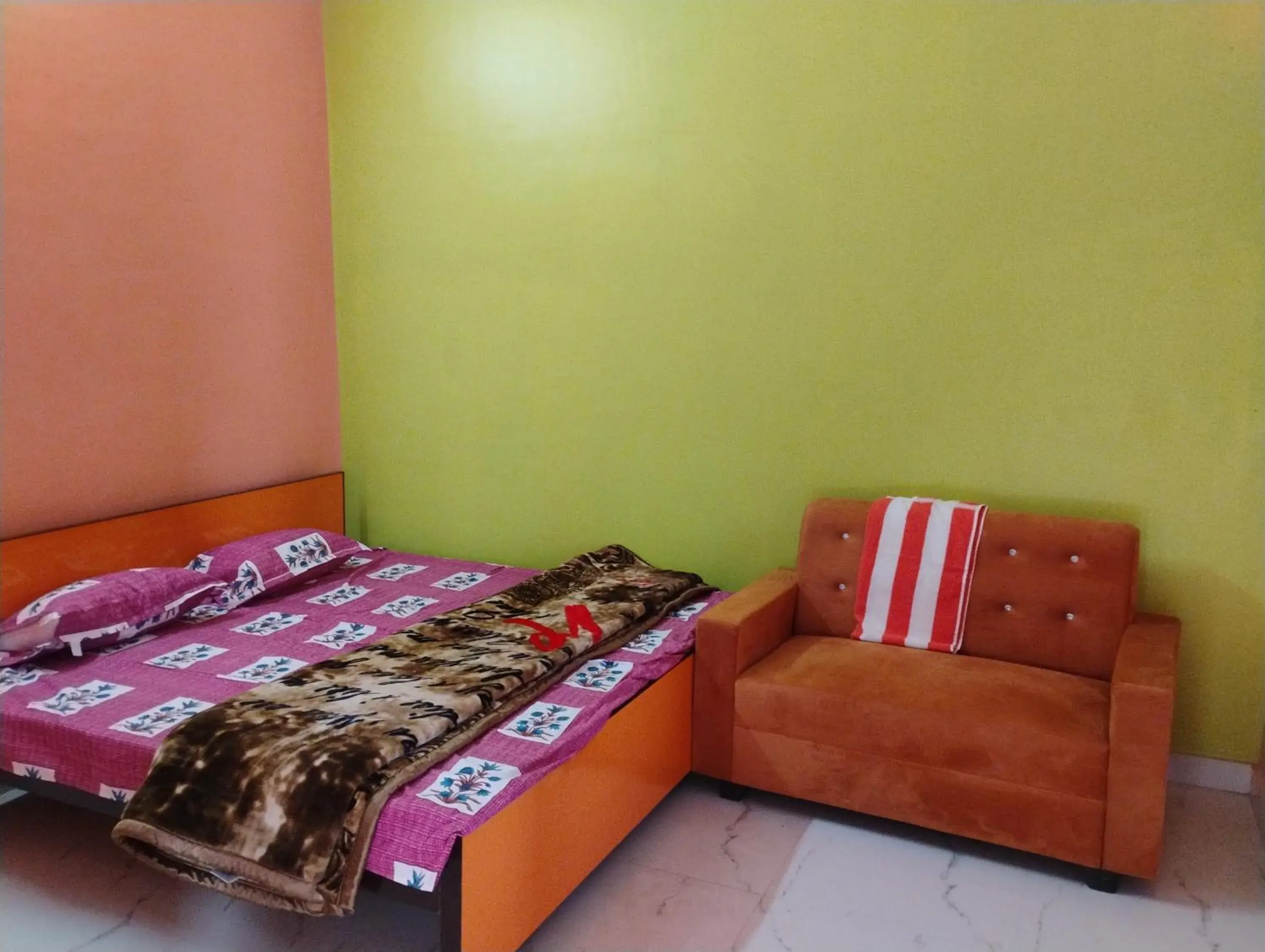 Geeta Teerth Guest House AC and Non AC Rooms Geeta Teerth Guest House AC and Non AC Rooms