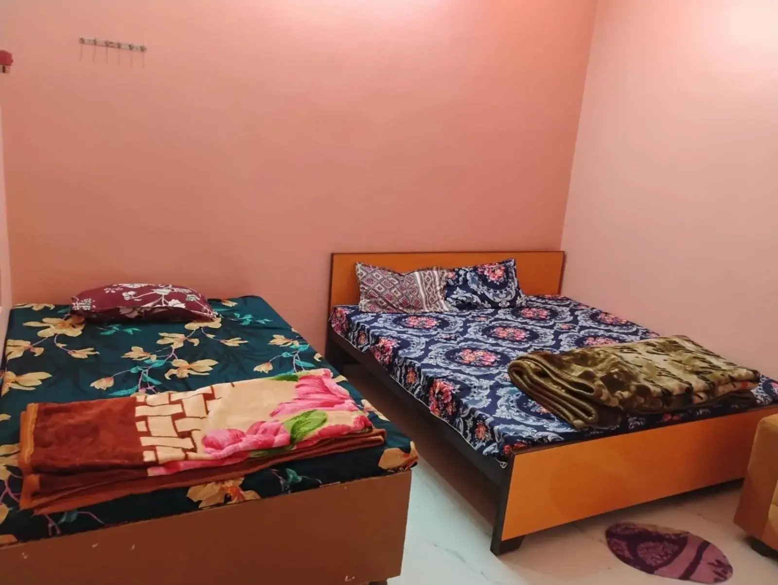 Comfort Triple Room in Geeta Teerth Guest House AC and Non AC Rooms Comfort Triple Room in Geeta Teerth Guest House AC and Non AC Rooms
