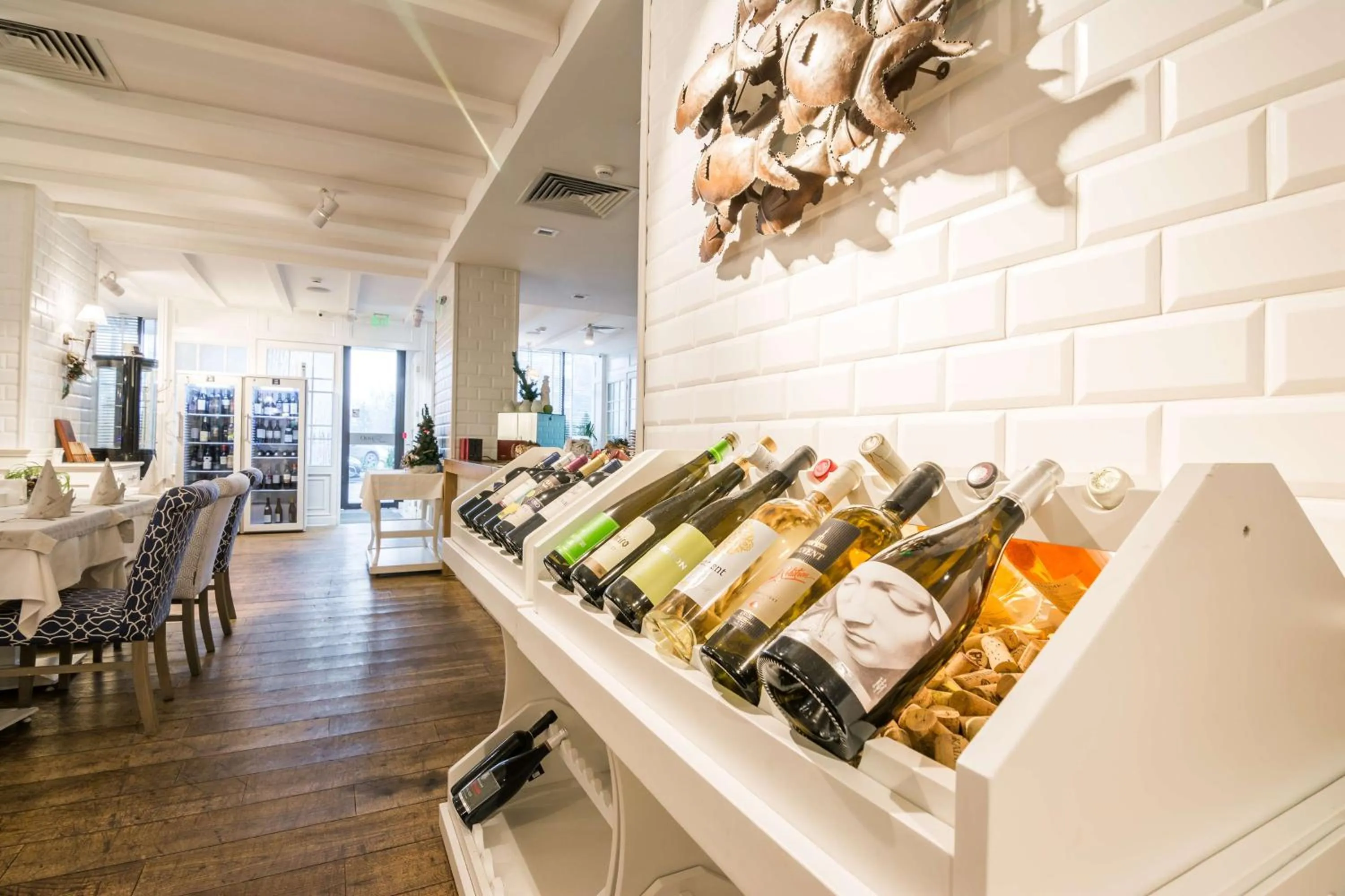 Restaurant/places to eat in Best Western Plus Olives City Hotel - Free Pool & Parking