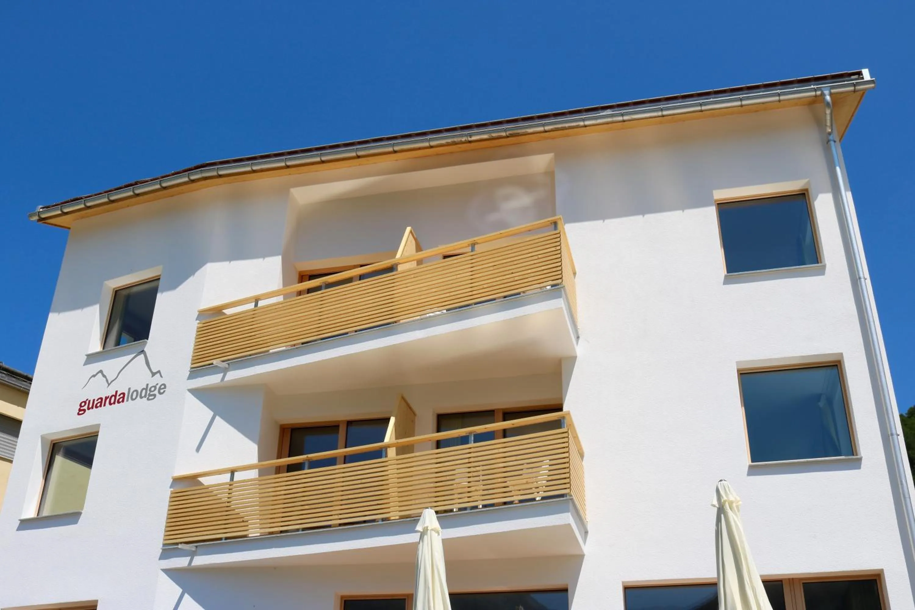 Facade/entrance in Guarda Lodge