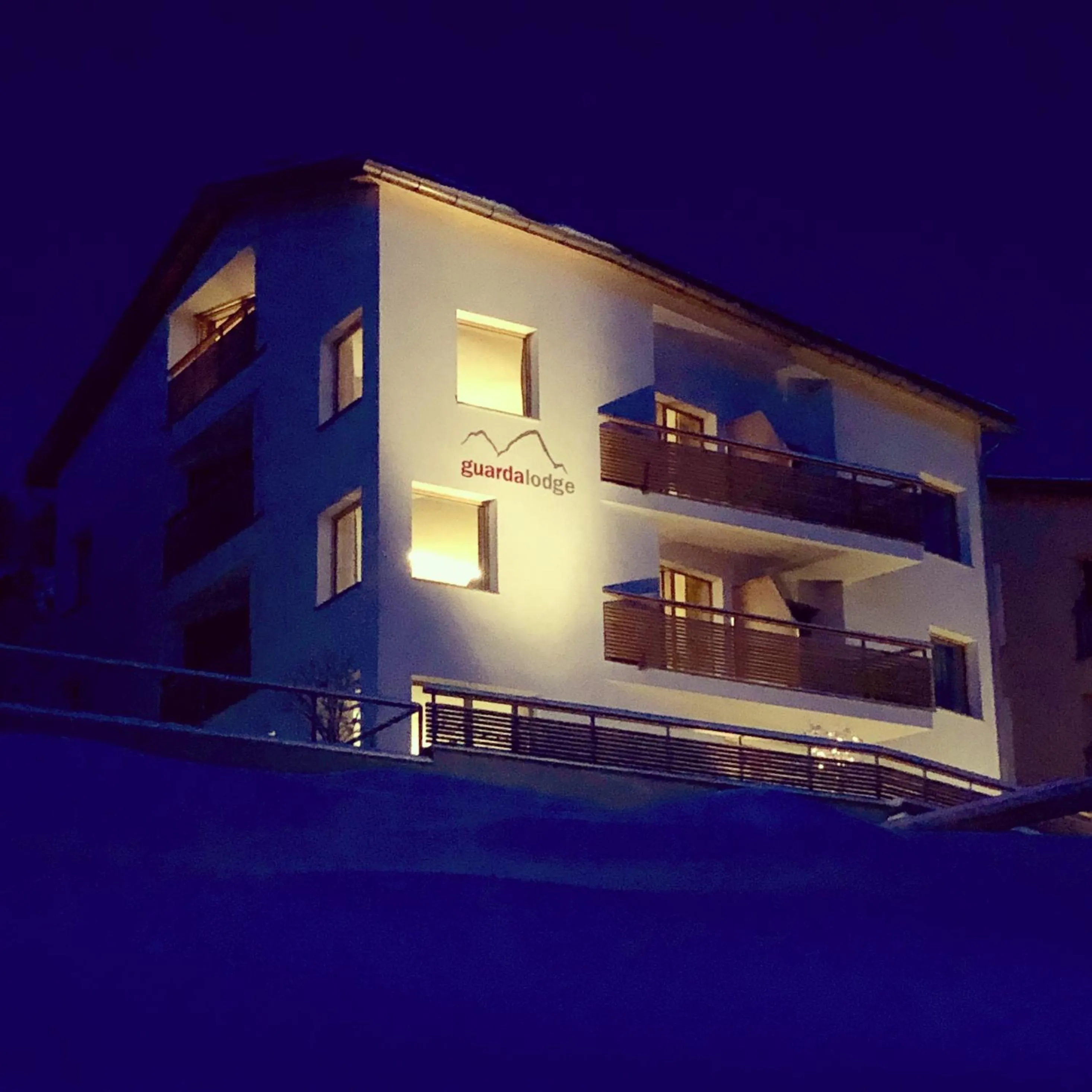 Facade/entrance in Guarda Lodge