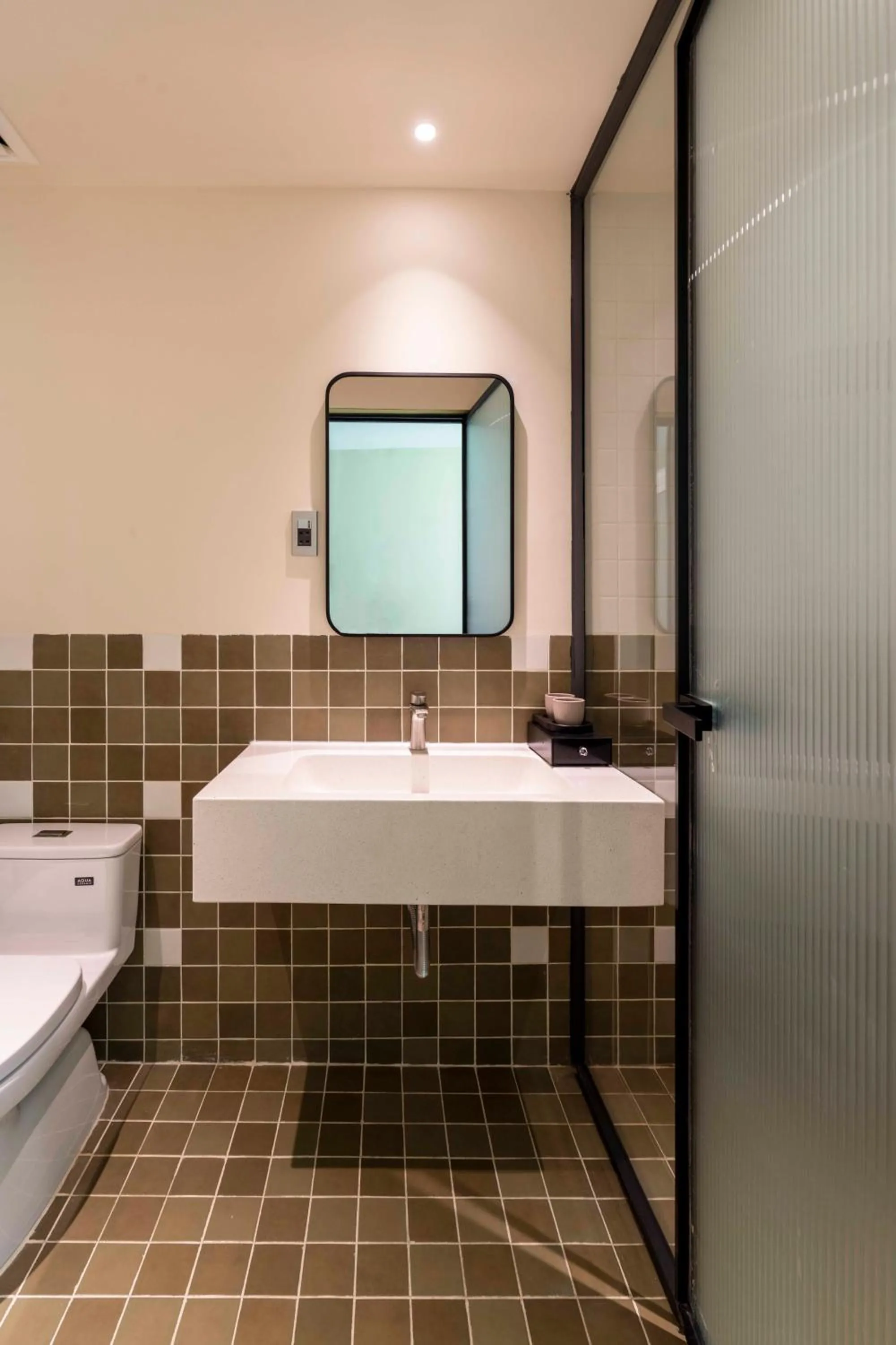 Shower in DP Hotel