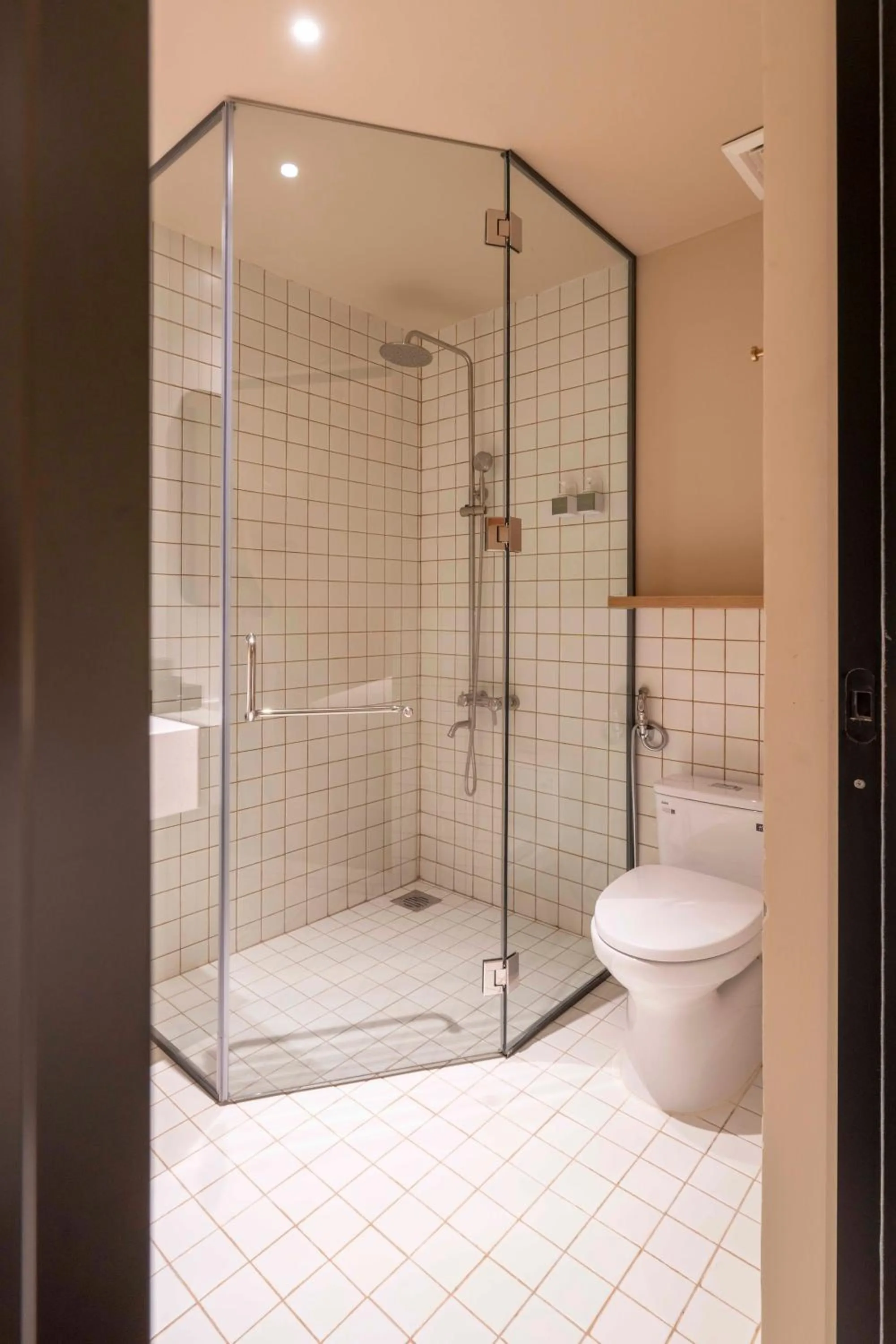 Shower in DP Hotel