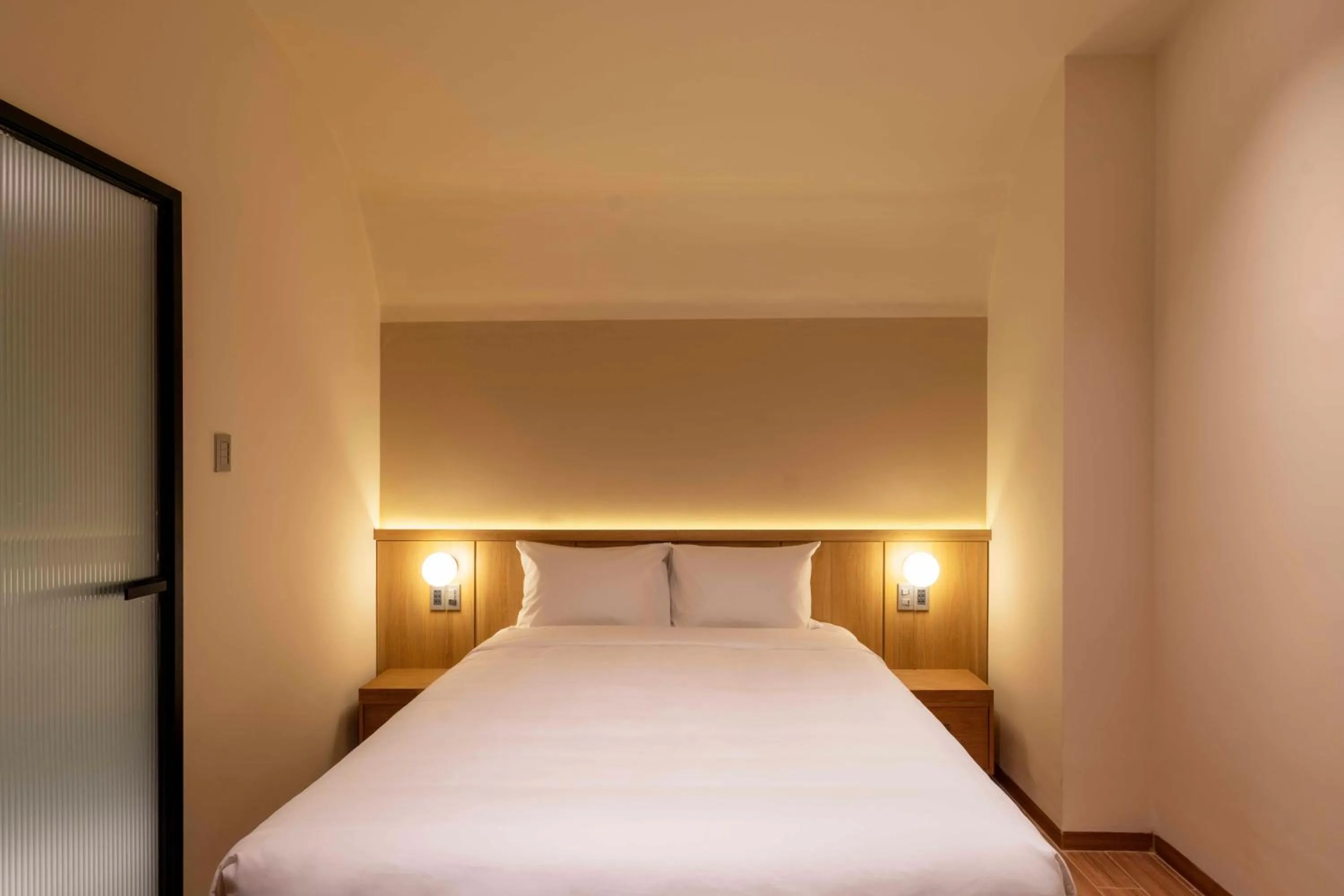 Photo of the whole room, Bed in DP Hotel