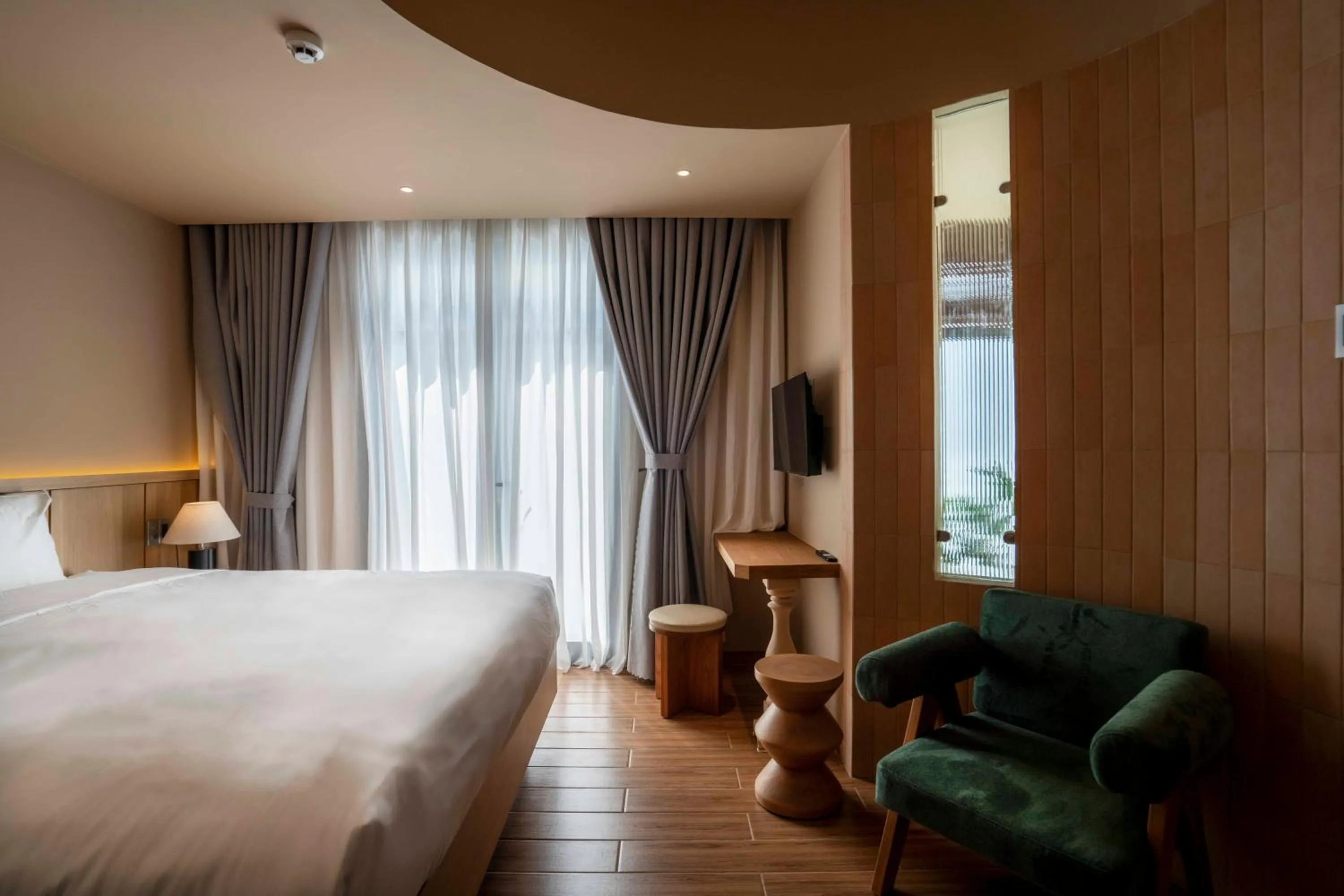 Bed in DP Hotel