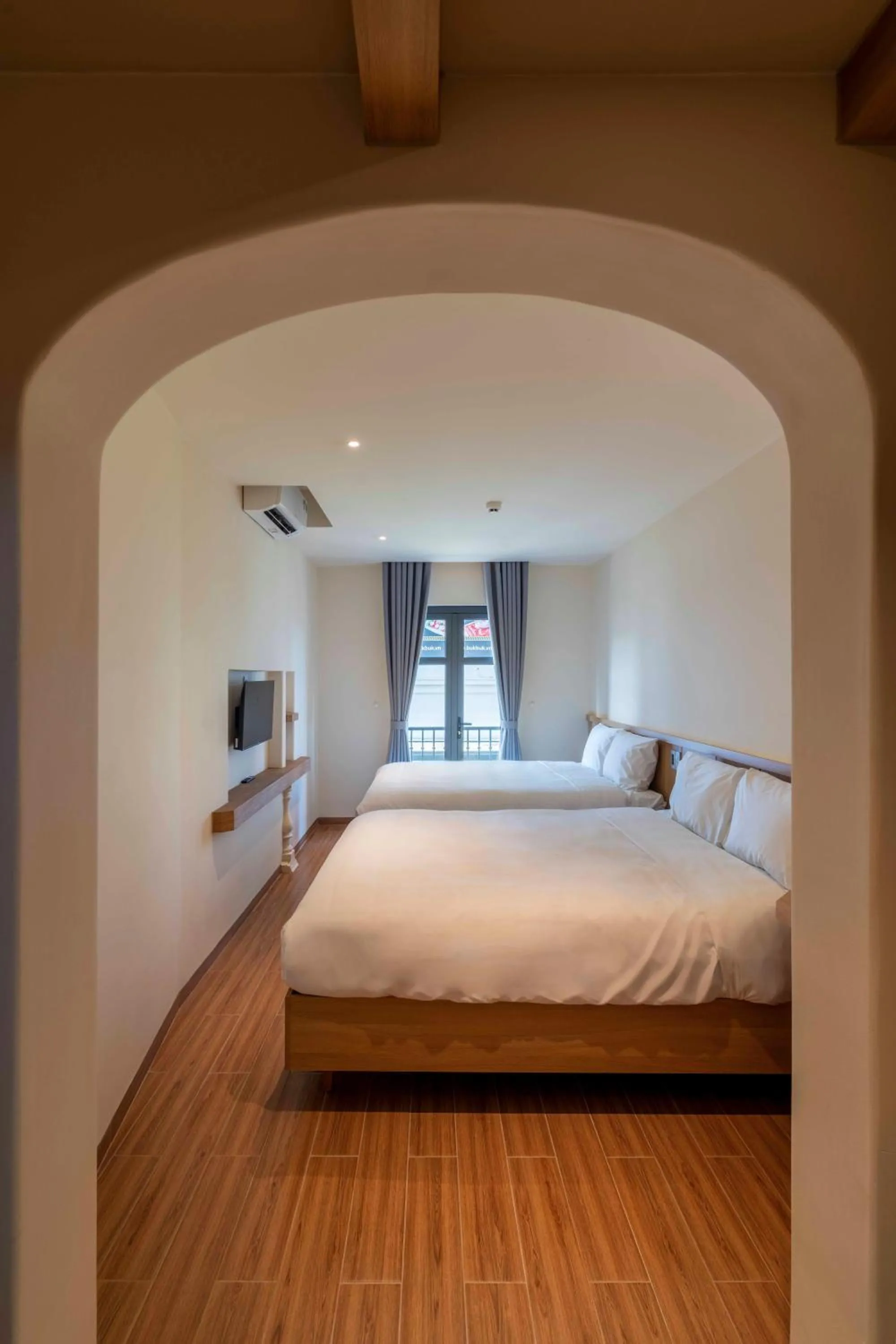 Bed in DP Hotel