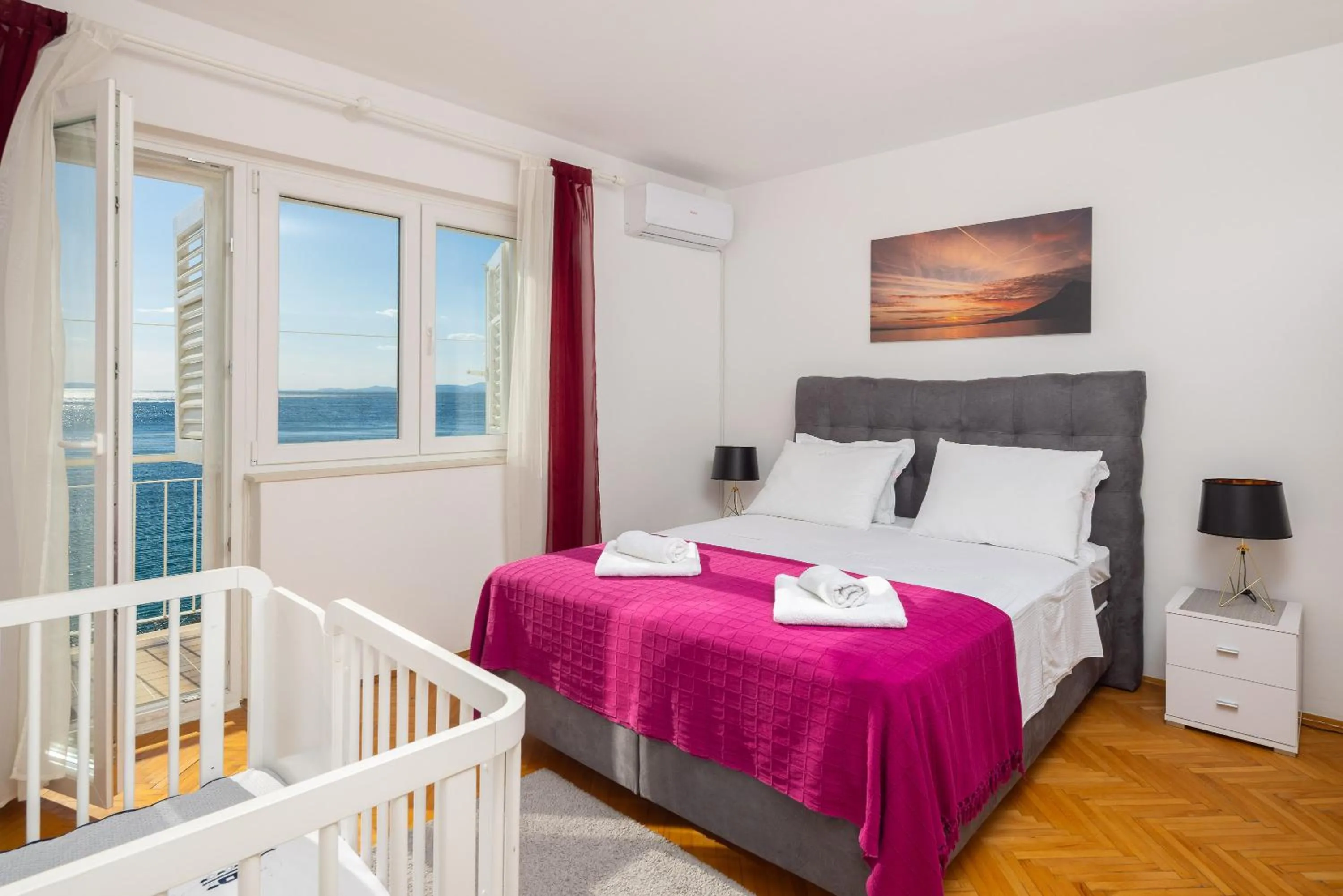 Bed in Seaside Apartment Blue