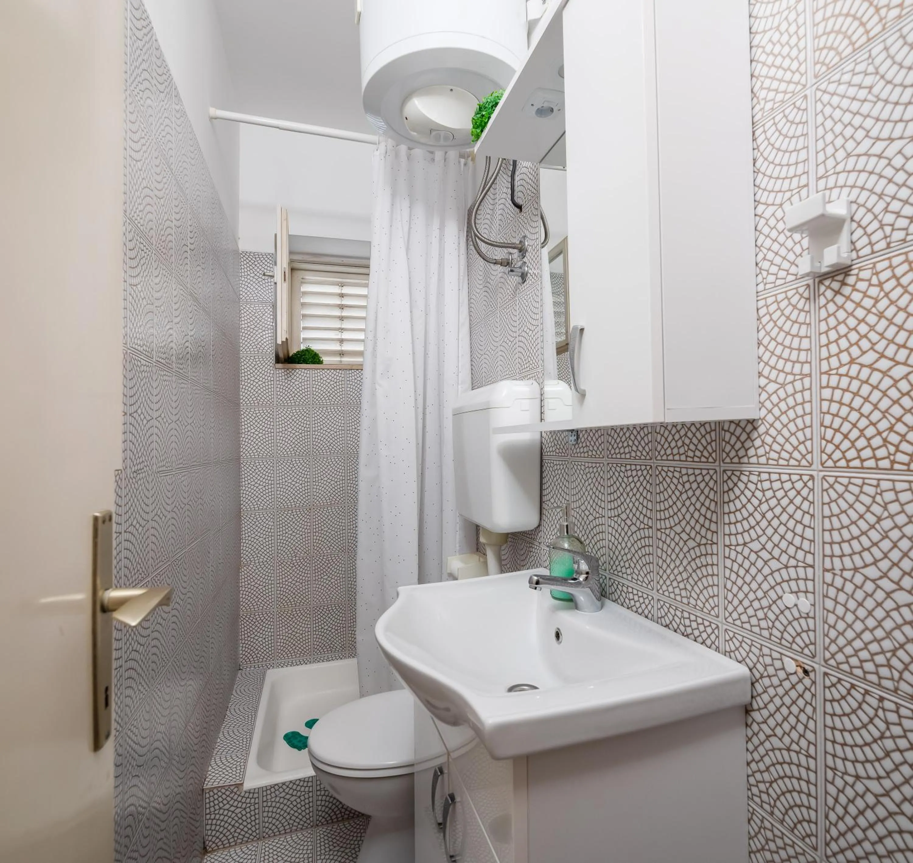 Shower in Seaside Apartment Blue