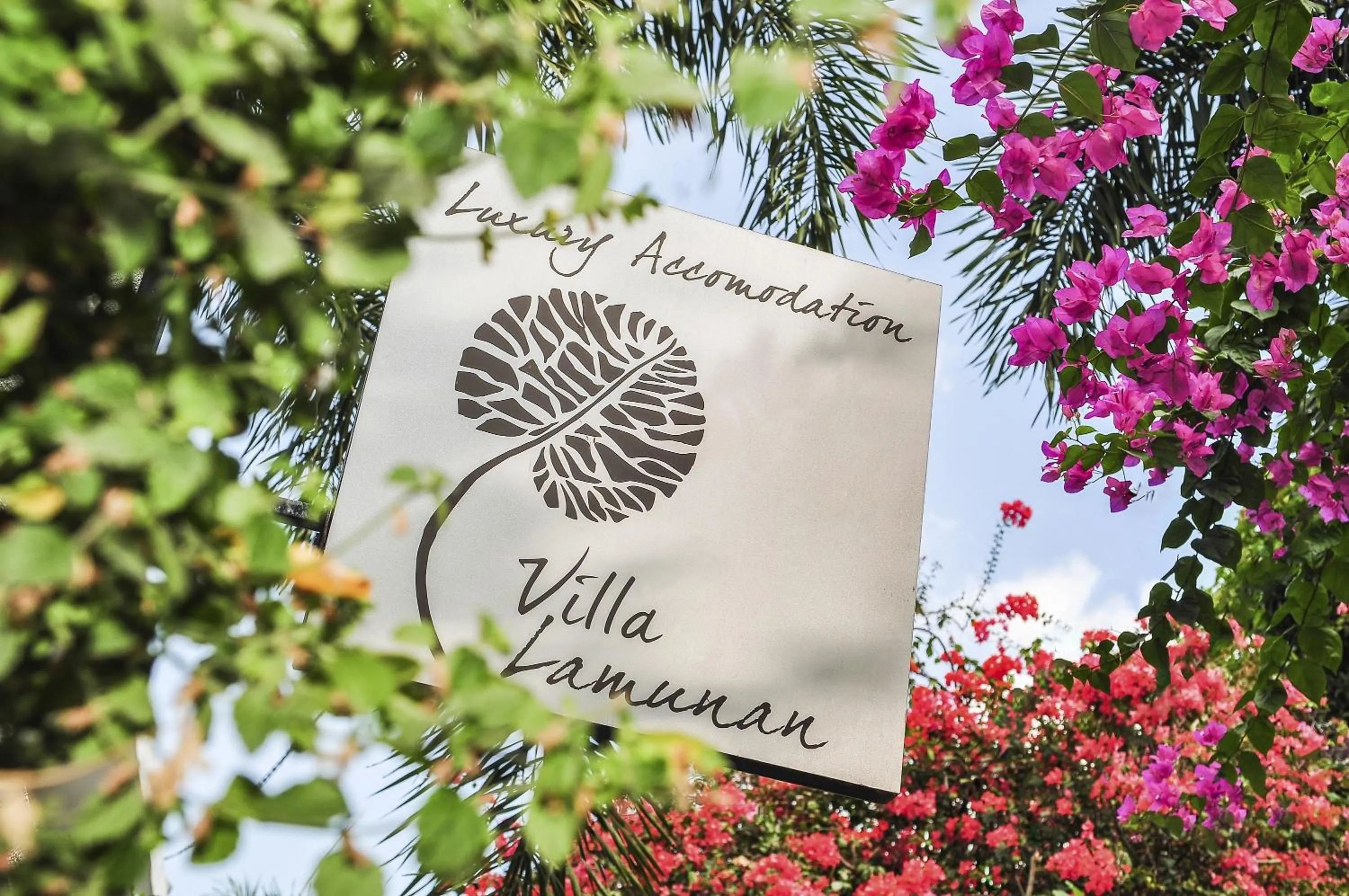 Facade/entrance in Villa Lamunan